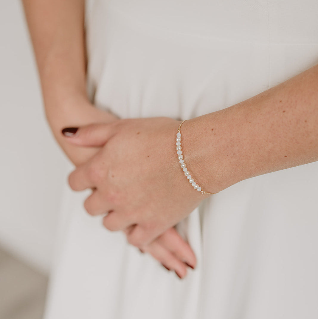 Perlenbräute Mila Armband Perlen dezent Gold 16-19cm