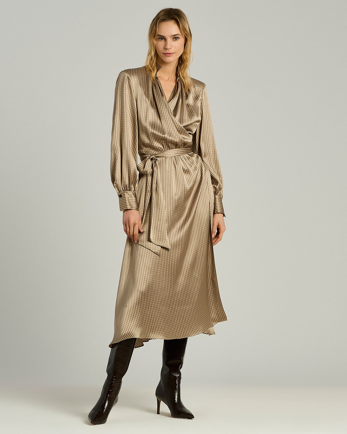Kiton Seiden Midikleid Beige Wickelkleid mit Gürtel