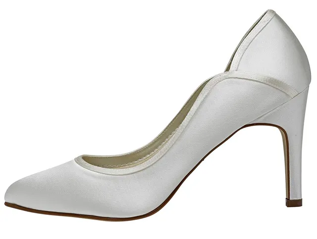 Rainbow Club Lucy Pumps Ivory Satin Gr. 40,5