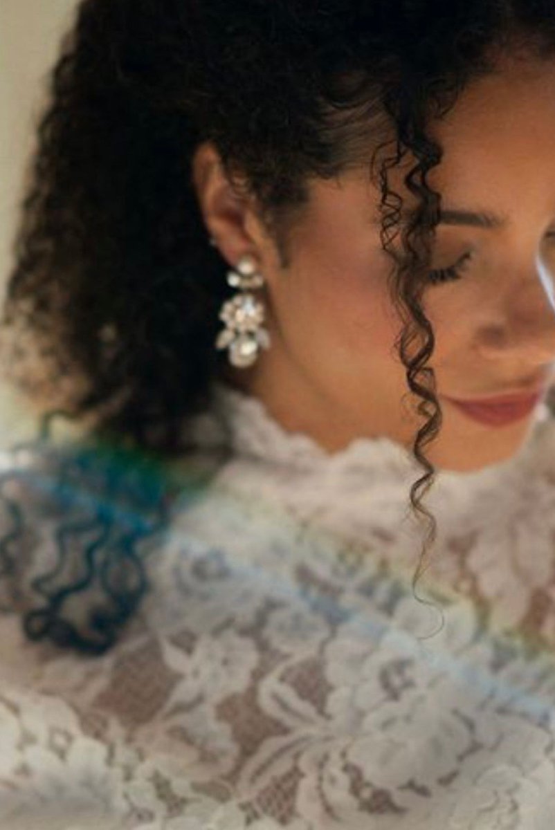 Elizabeth Bower Regal Crystal Brautohrringe Rhodium Stecker