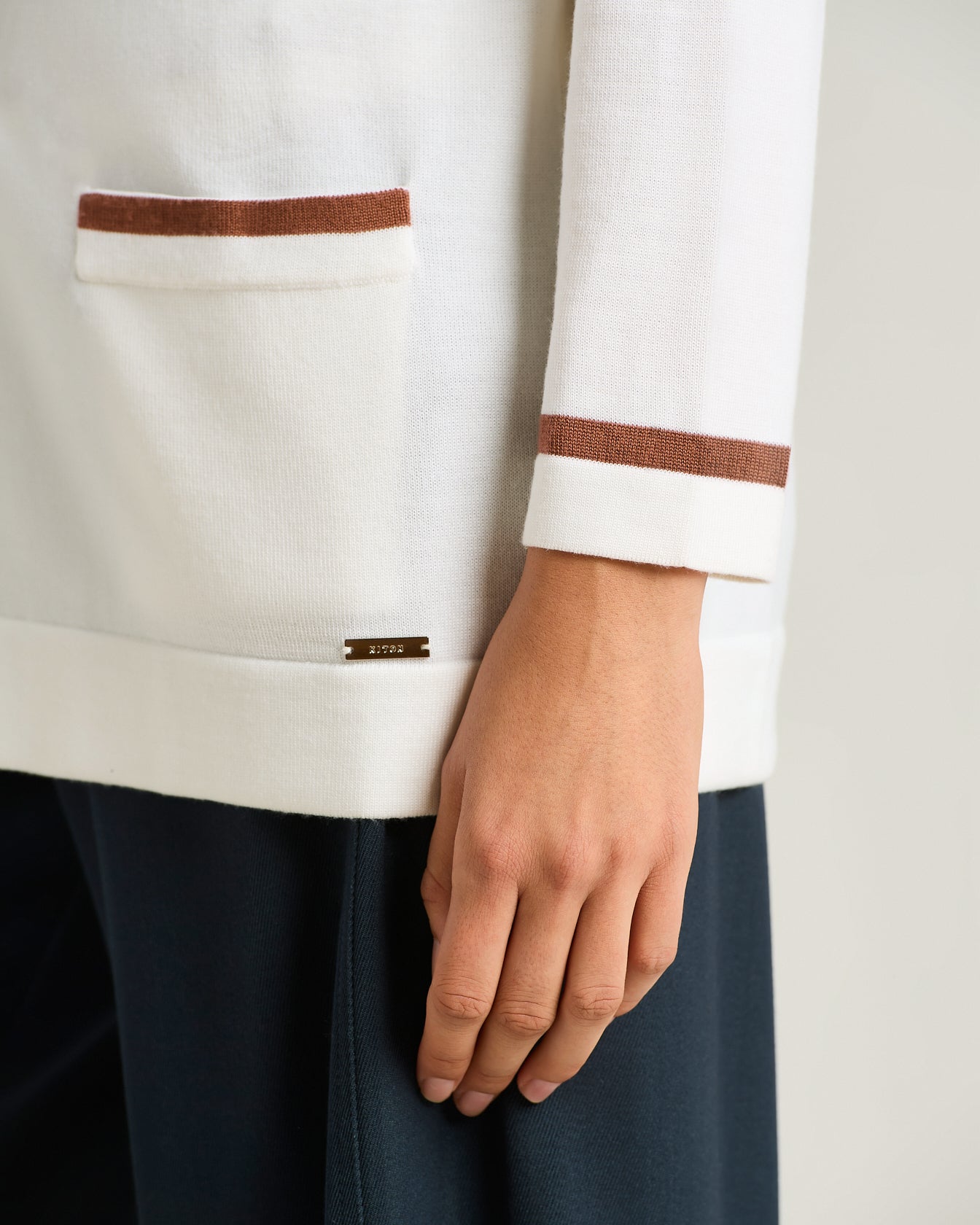 Kiton Knitwear Cardigan Wolle Weiß Haselnuss Damen