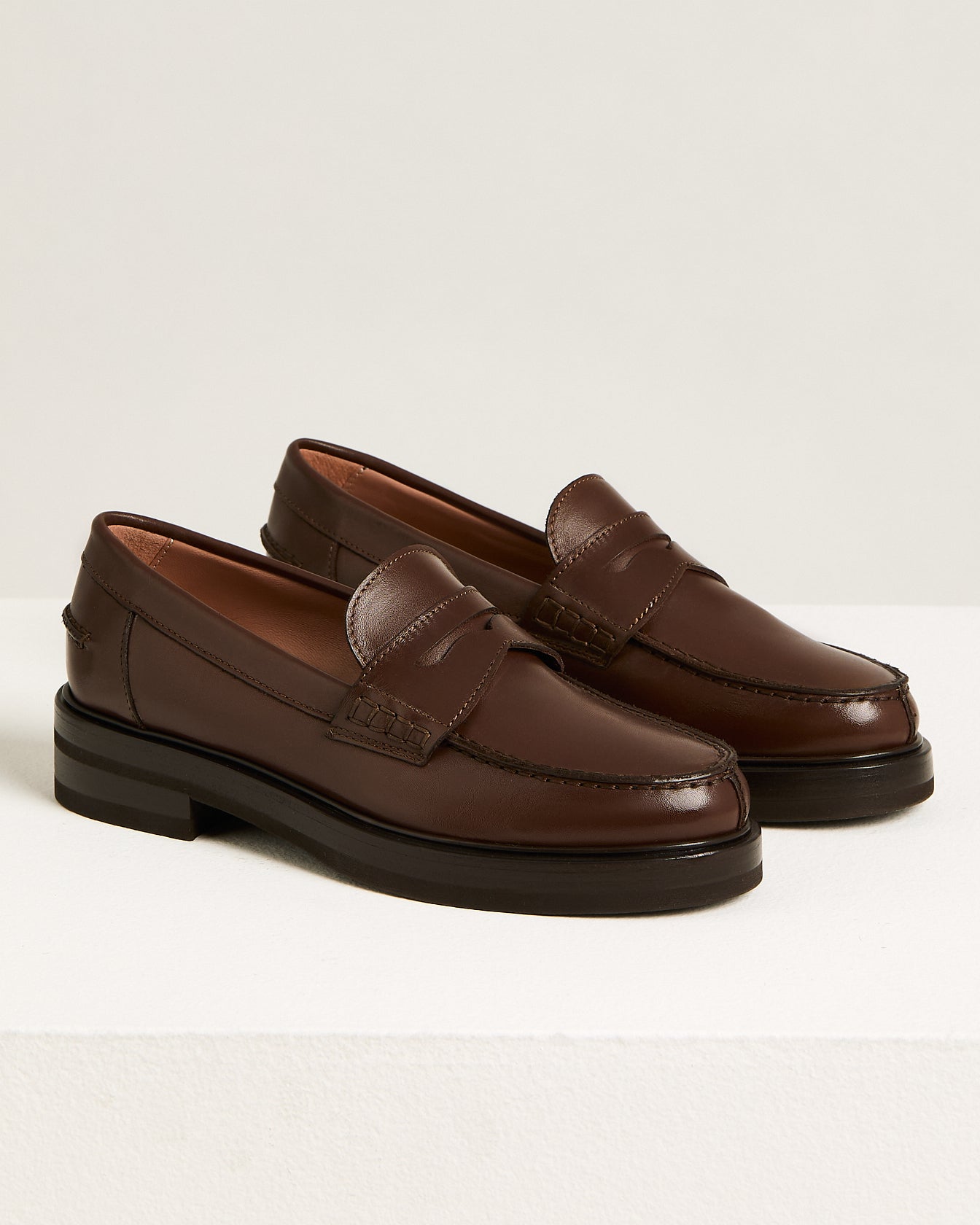 Kiton Ebony Loafer Kalbsleder schwarz Damen
