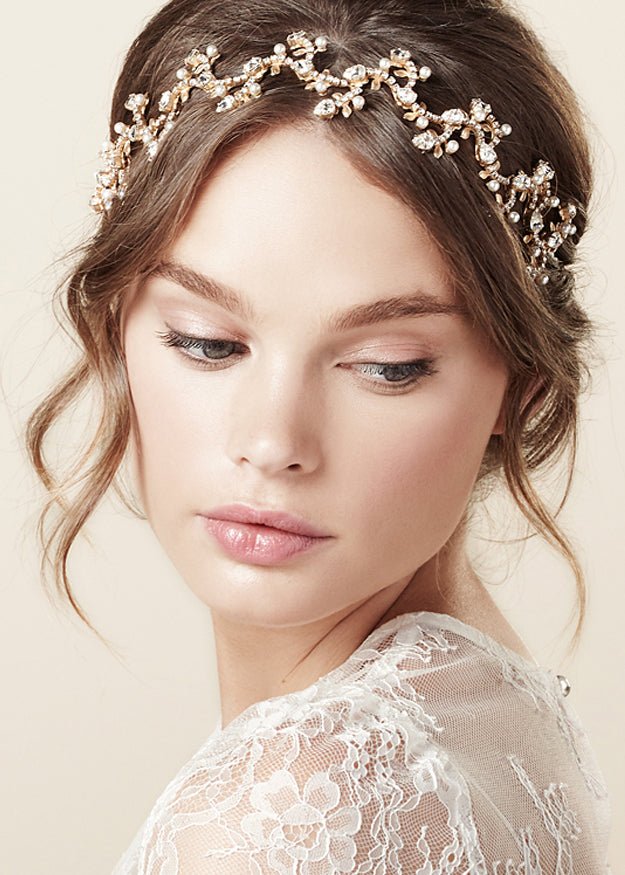 Elizabeth Bower Budding Floral Haarband Mattgold Blumen
