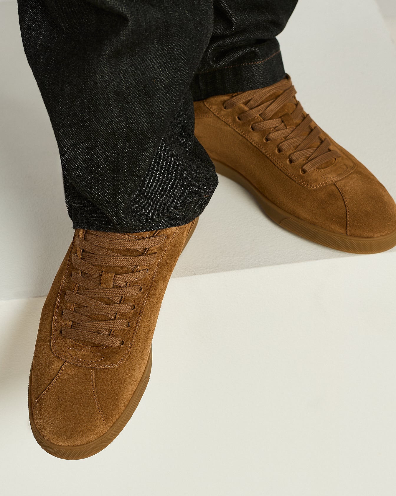 Kiton Sneaker Cognac Gr. 42 Wildleder Sohle Ton in Ton