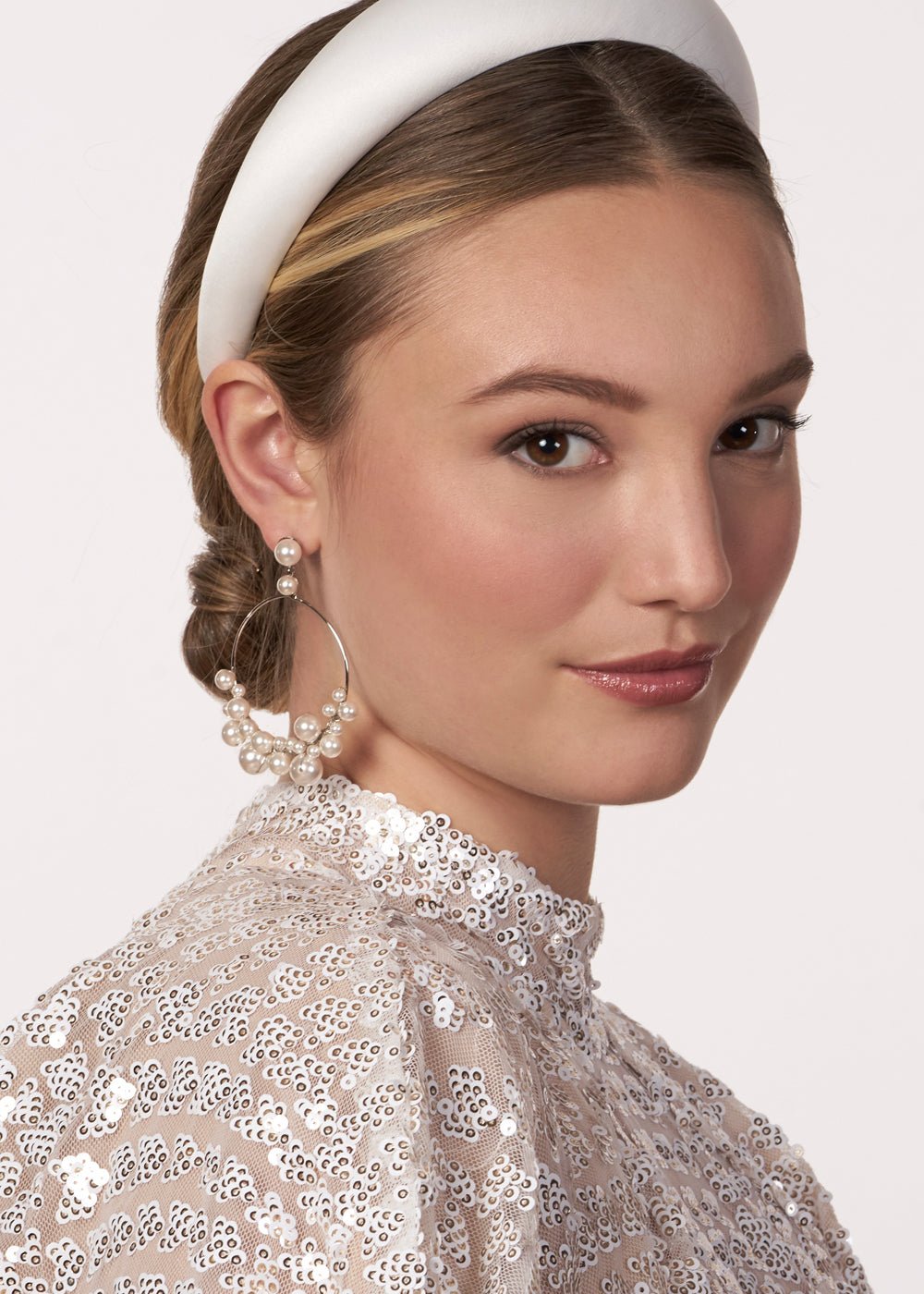Elizabeth Bower Bubble Hoop Creolen Rhodium Perle
