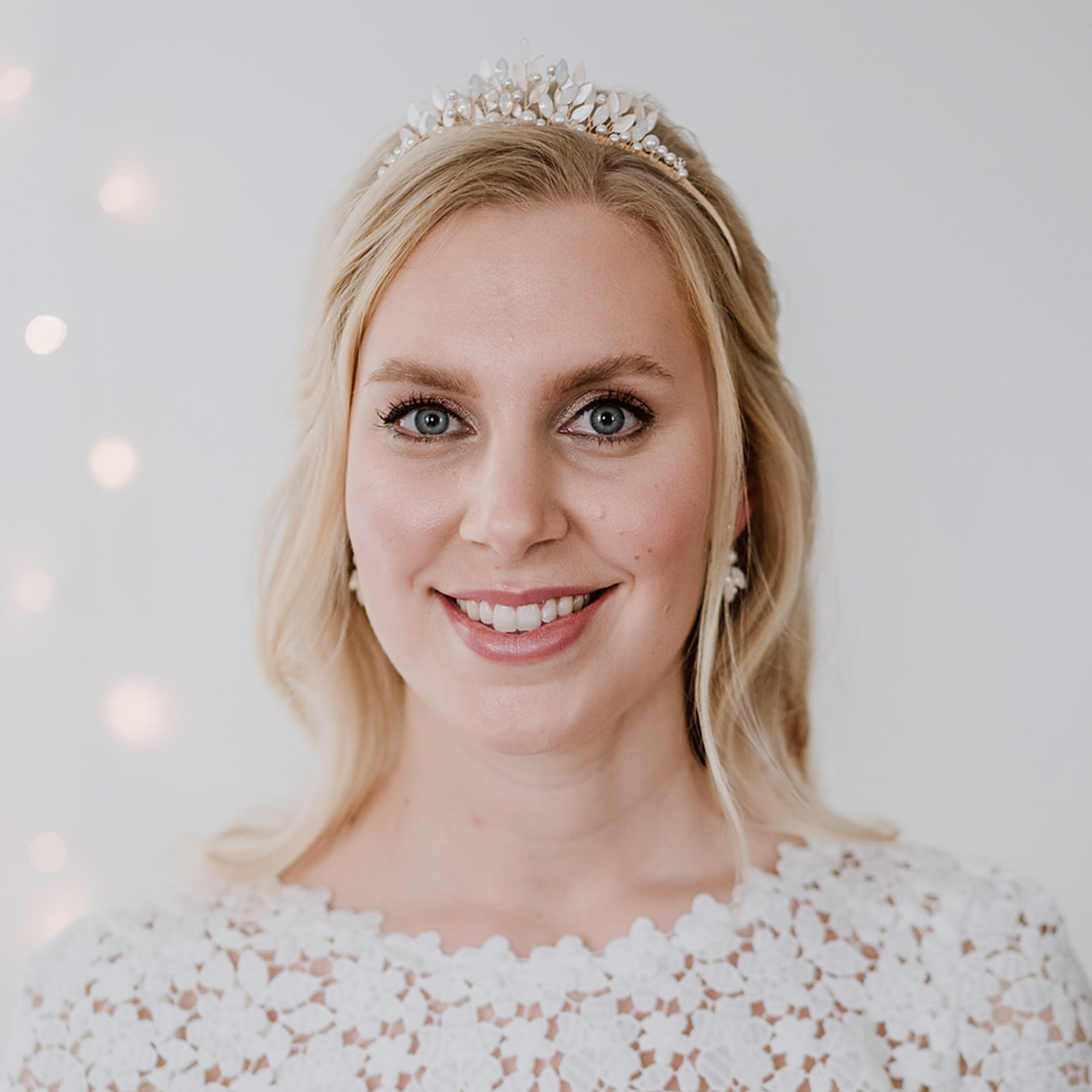 Perlenbräute Greta Diadem Braut Haarreif Perlen Gold