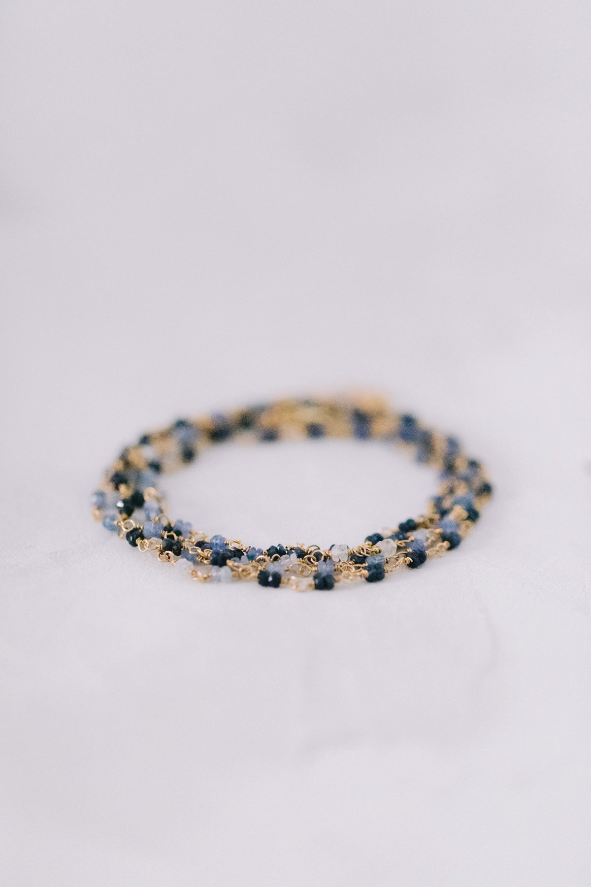 Juvelan Sapphire Blue Chameleon Wickelarmband Gold Saphir