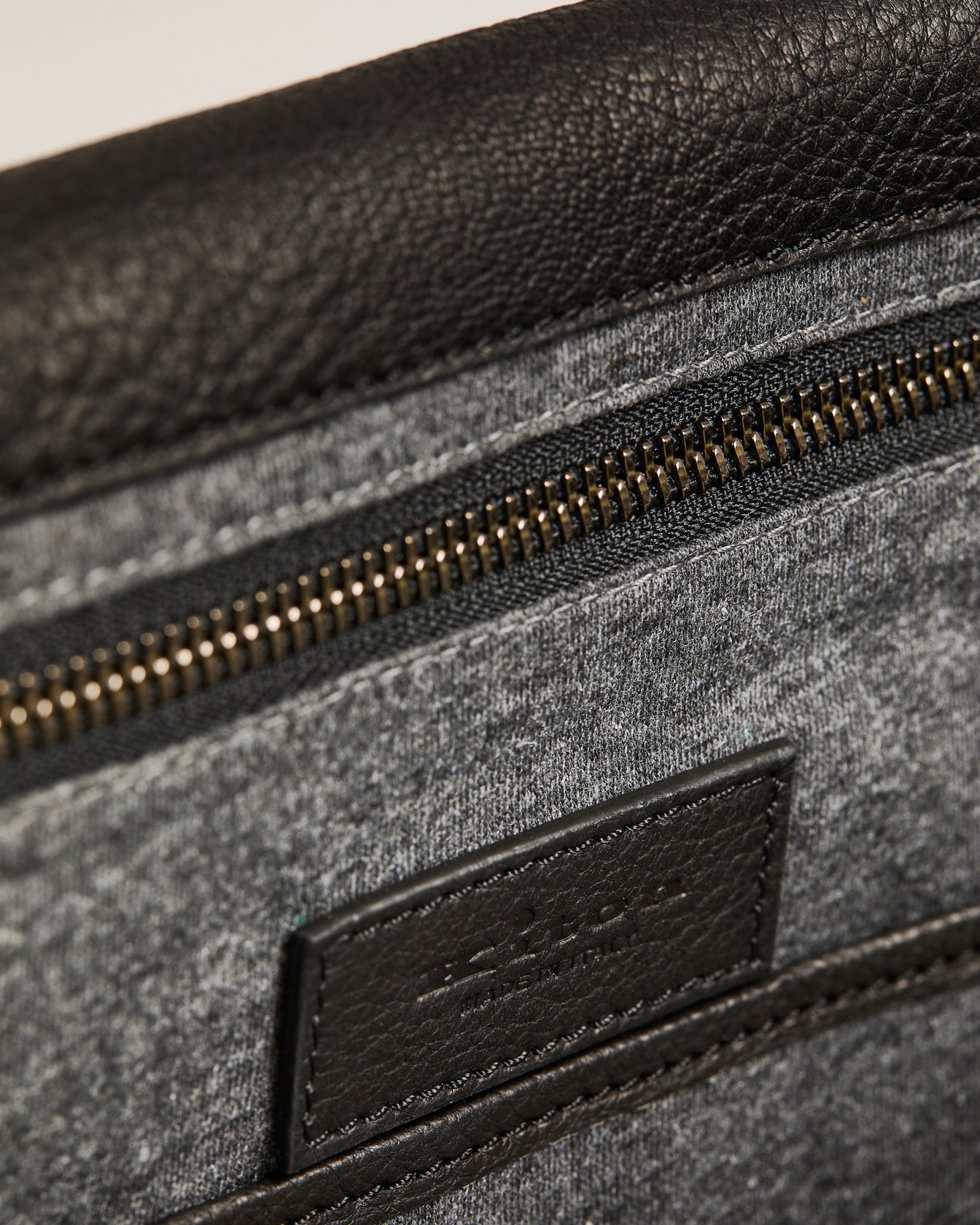 Kiton Bags Umhängetasche Hirschleder schwarz TU
