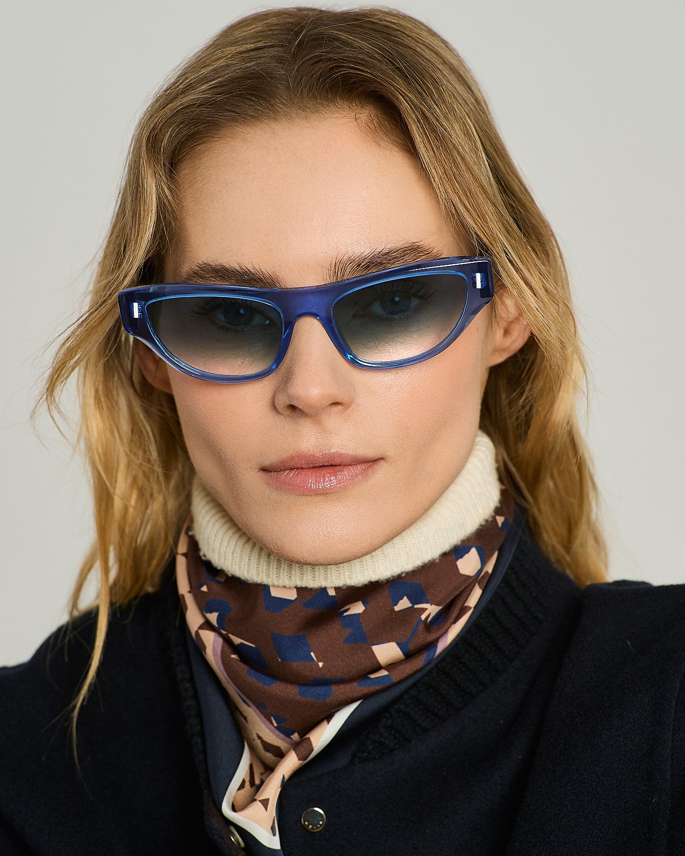 Kiton Cat-Eye Sonnenbrille Blau TU Photochrom Acetat