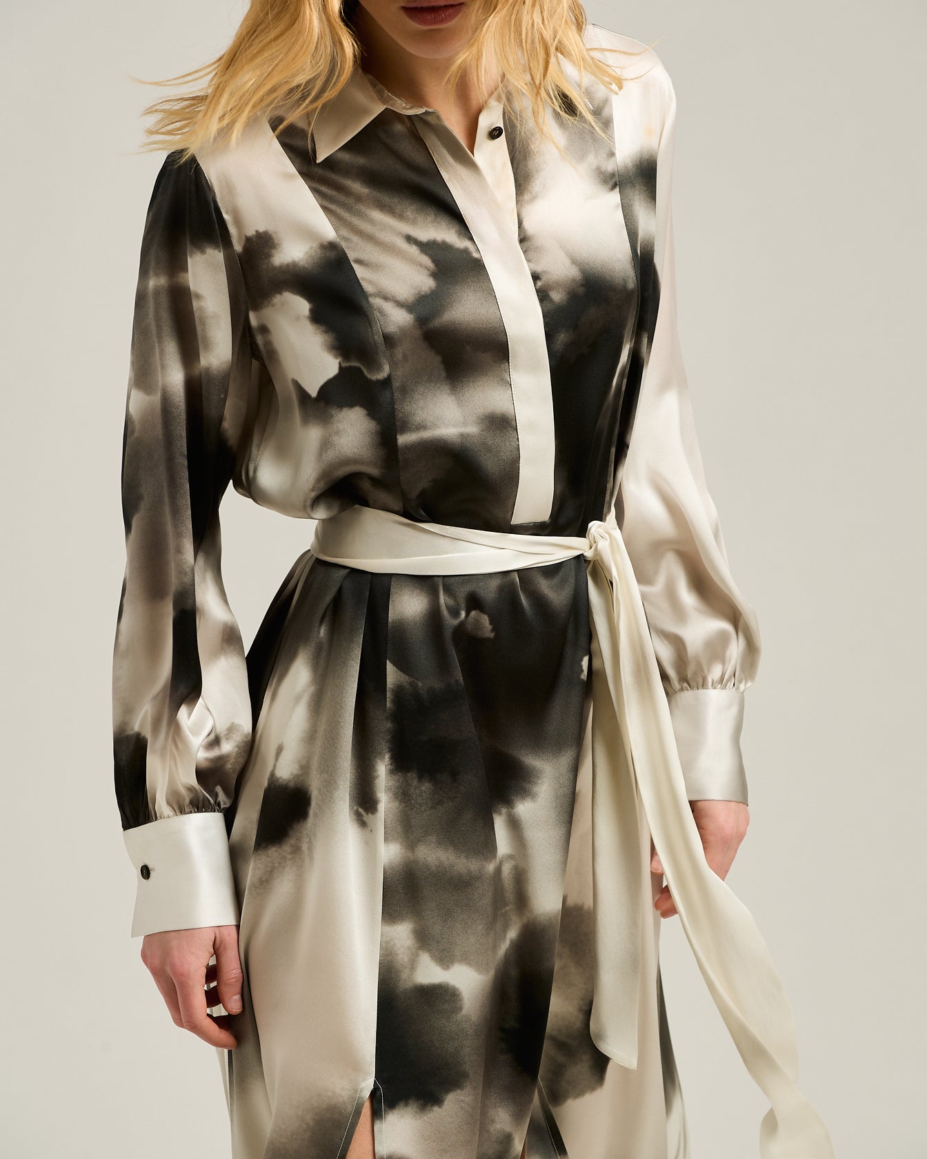Kiton Seidenkleid Hemdkleid Print Gr. 40