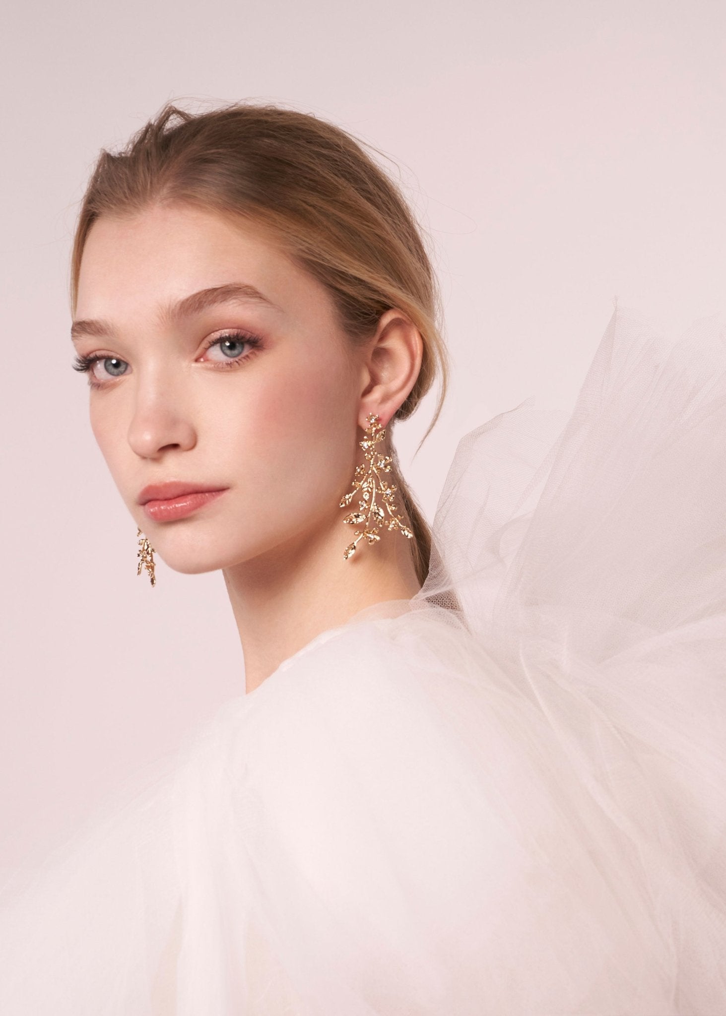 Elizabeth Bower Athena Pearl Cascade Ohrringe Rhodium Perlen