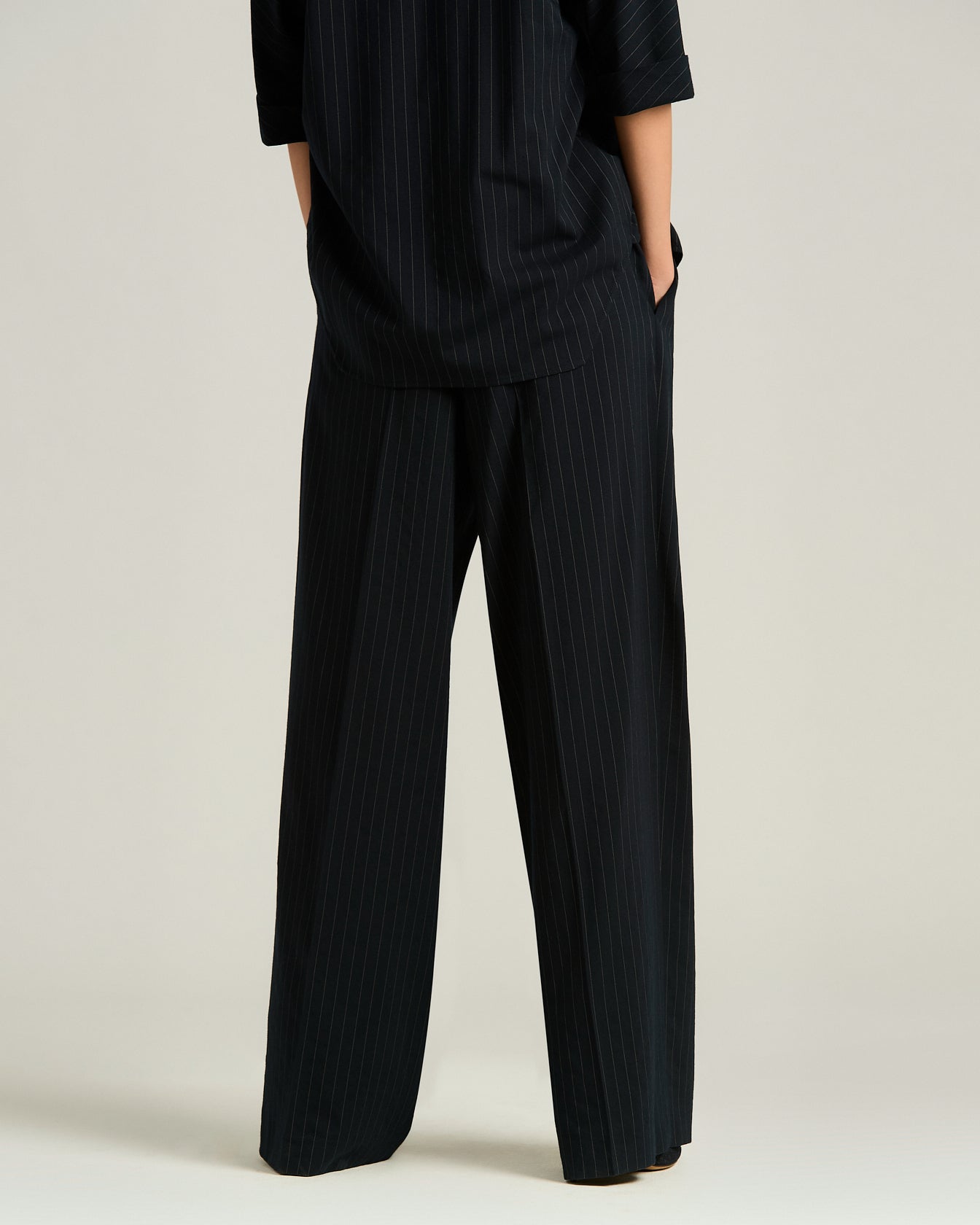 Kiton Tailored Lightweight Wool Black Hose Schwarz 46