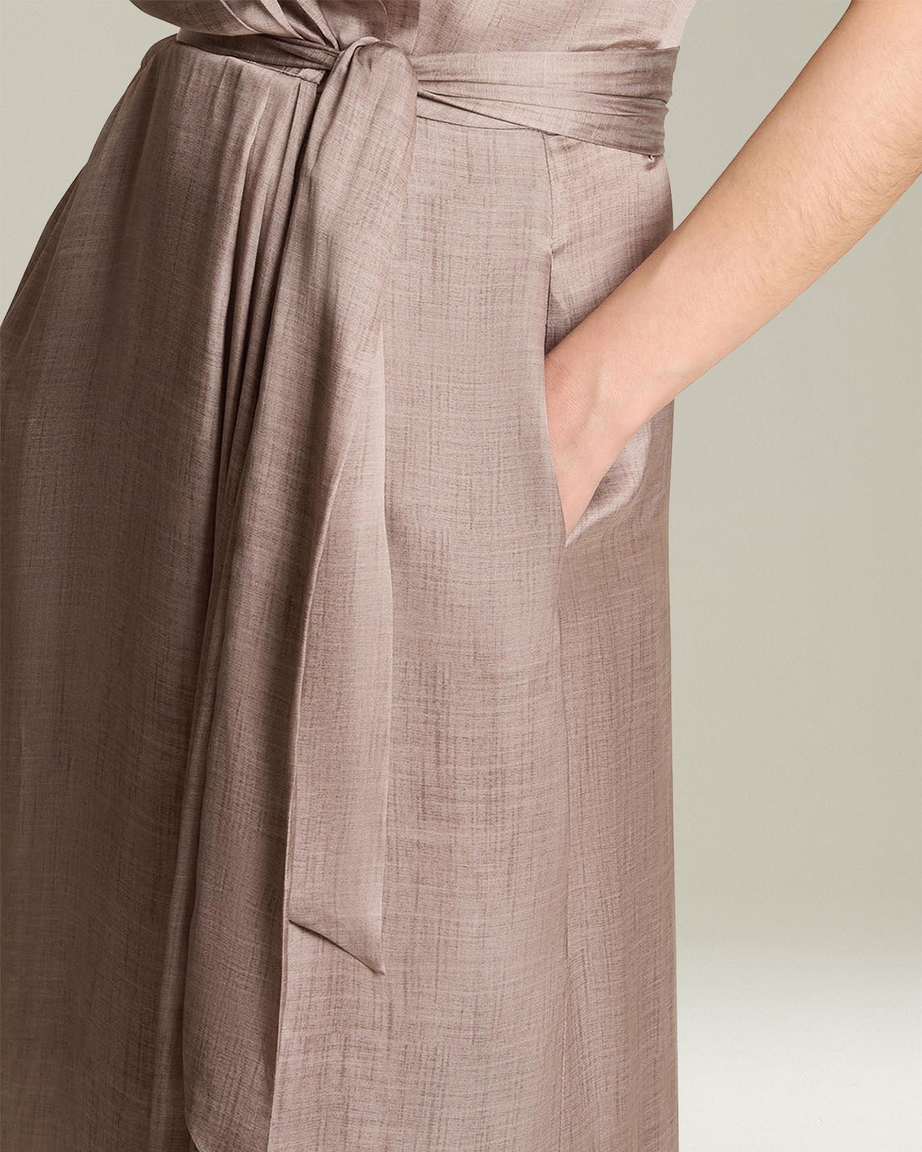 Kiton Dresses Seidenkleid lang mit Gürtel