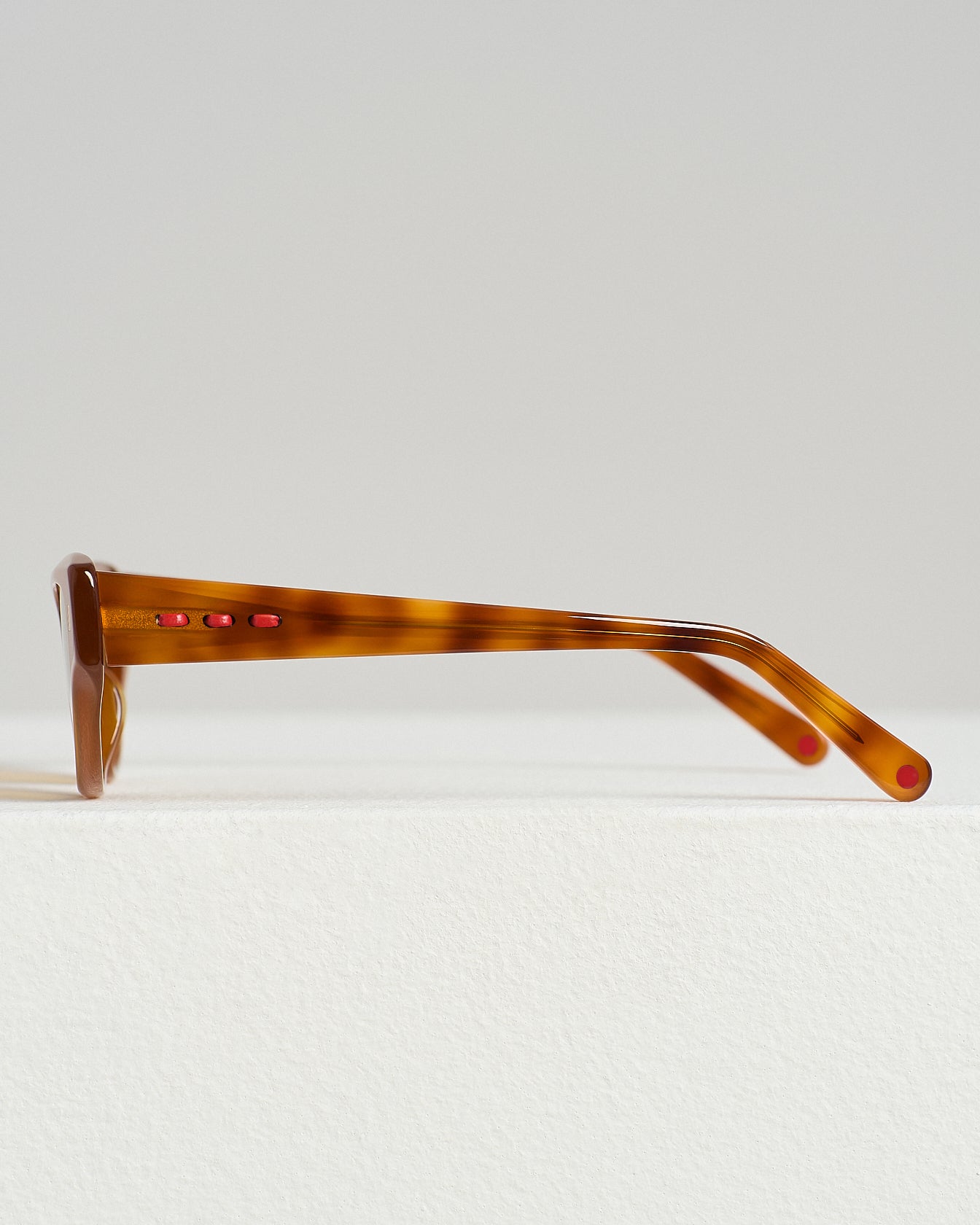 Kiton Sunglasses Cat-Eye Sonnenbrille honig orange