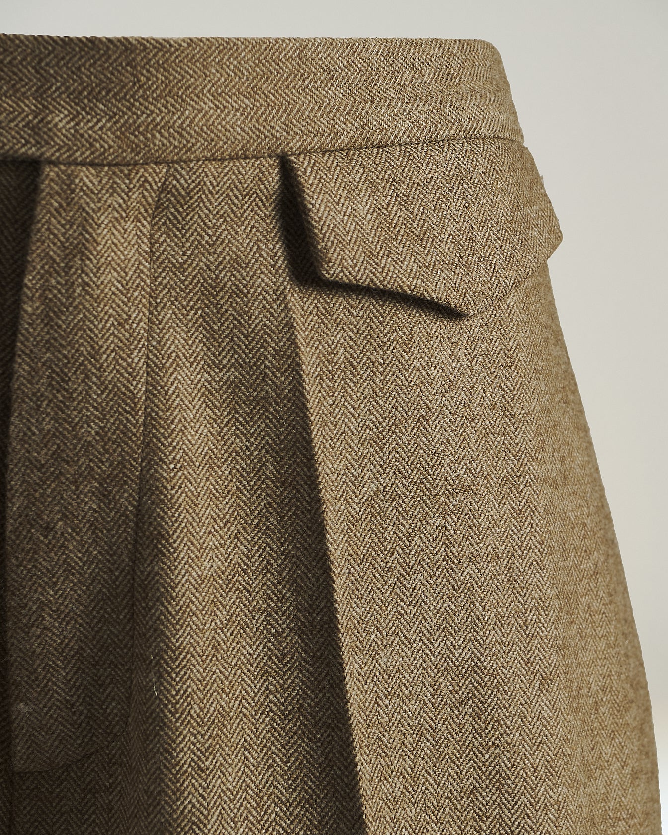 Kiton Hose Wolle-Kaschmir Fischgrat braun weit Gr.42