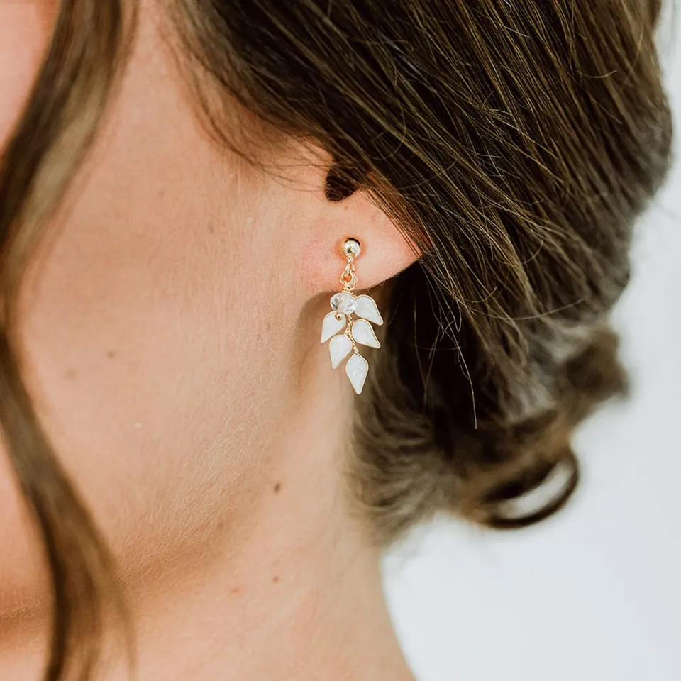 Perlenbräute Lana klein Brautohrringe Gold Blätter