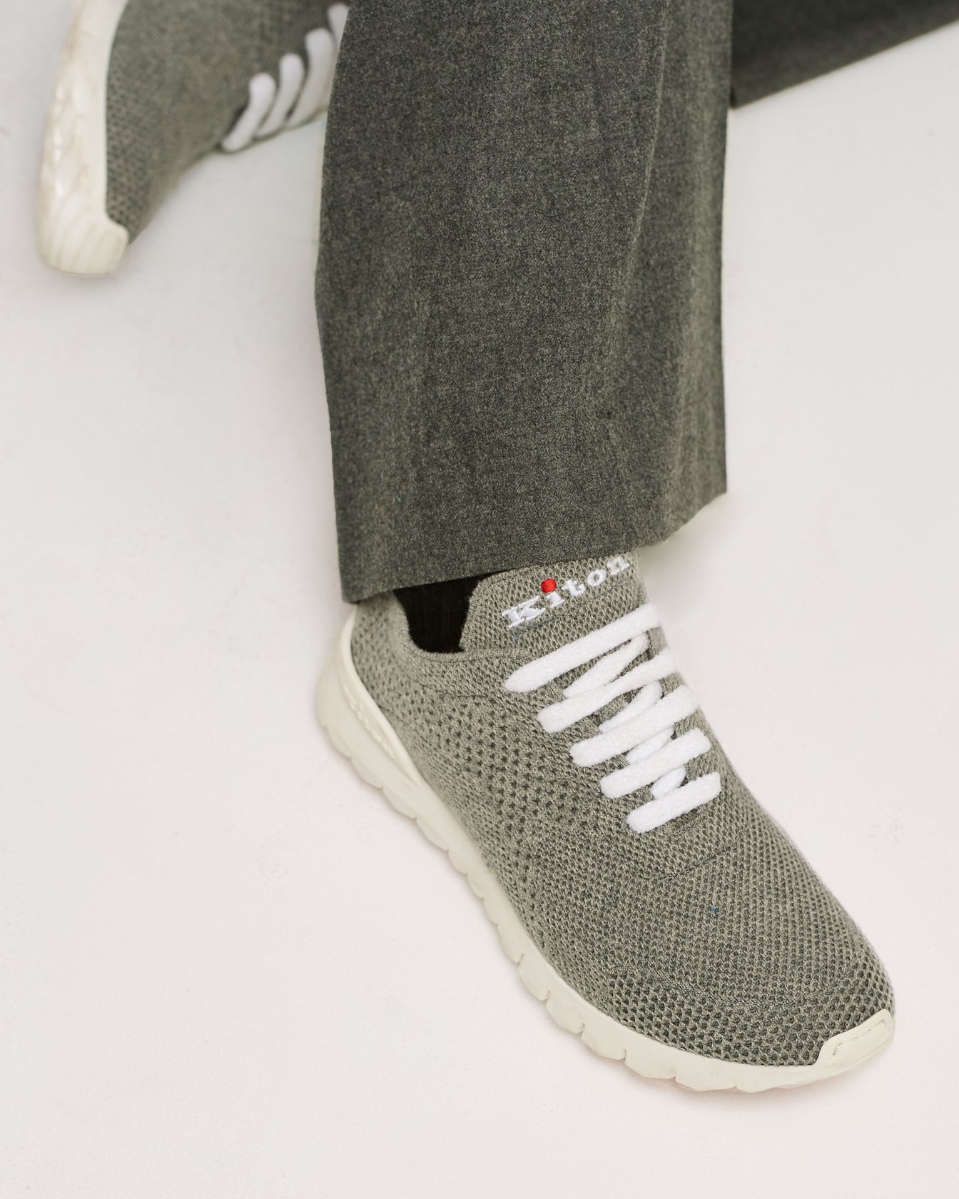 Kiton Fit Cashmere Sneaker Schuhe Hellgrau Strick