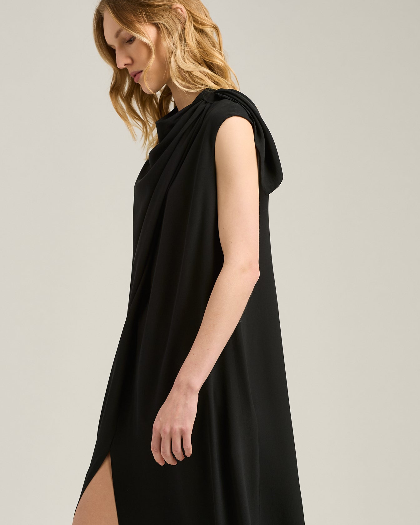 Kiton Black Draped Dress Kleid Seide Schwarz Schlitz