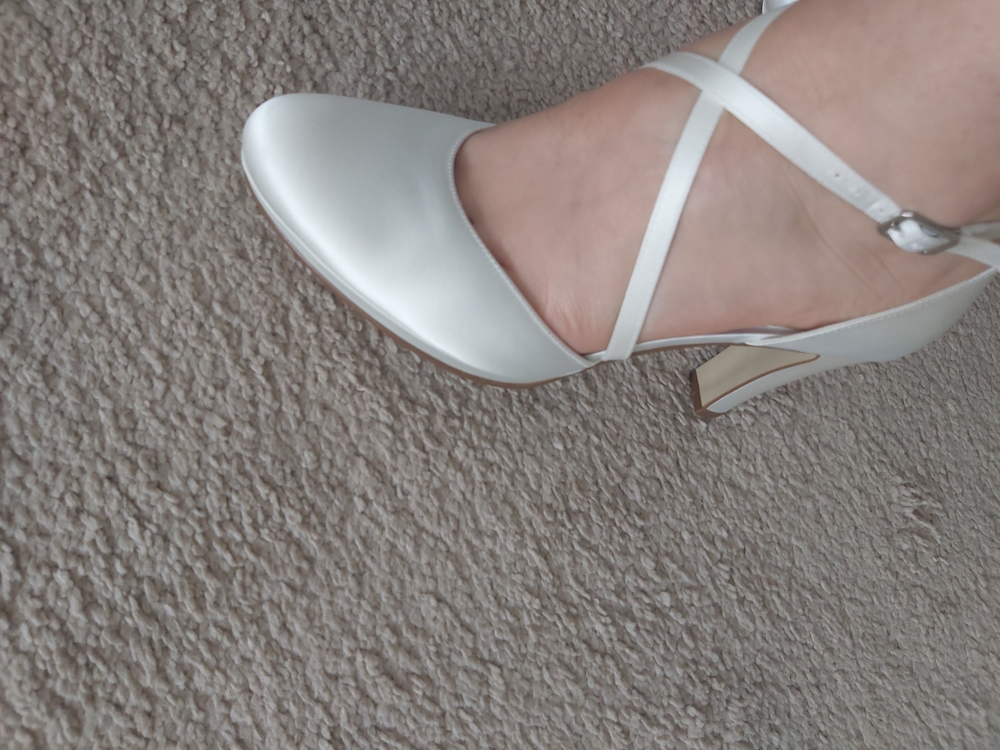 Rainbow Club Essentials Olaila Pumps Satin Ivory Blockabsatz