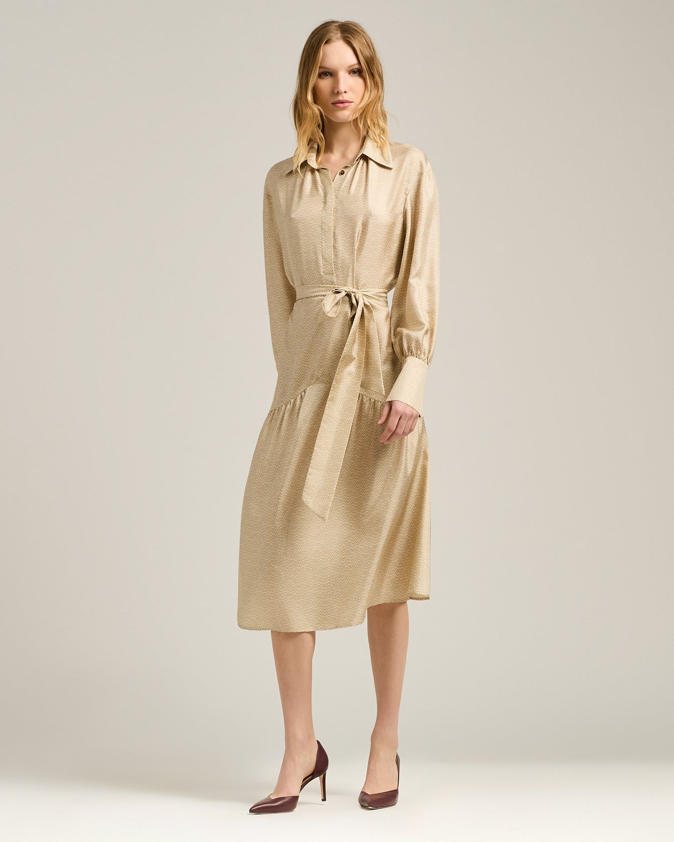 Kiton Dresses Seiden Hemdkleid beige knielang