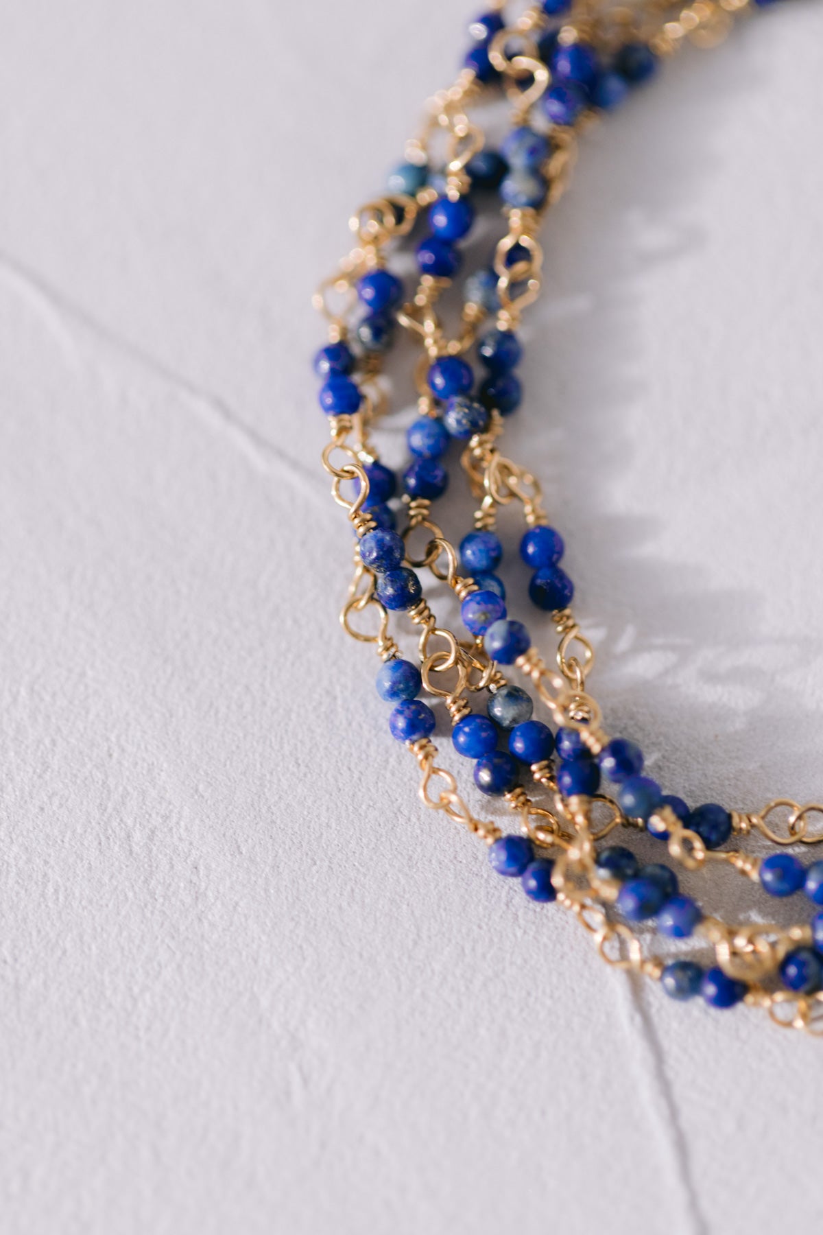 Juvelan Royal Blue Chamaleon Wickelarmband Lapislazuli Gold