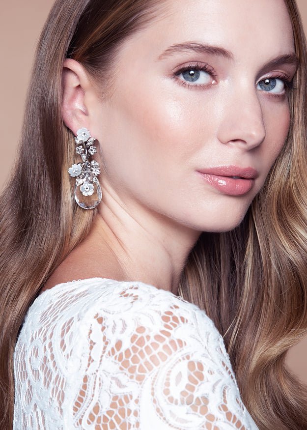 Elizabeth Bower Anemone Dew Drop Ohrringe Rhodium Glas-Tropfen 59mm