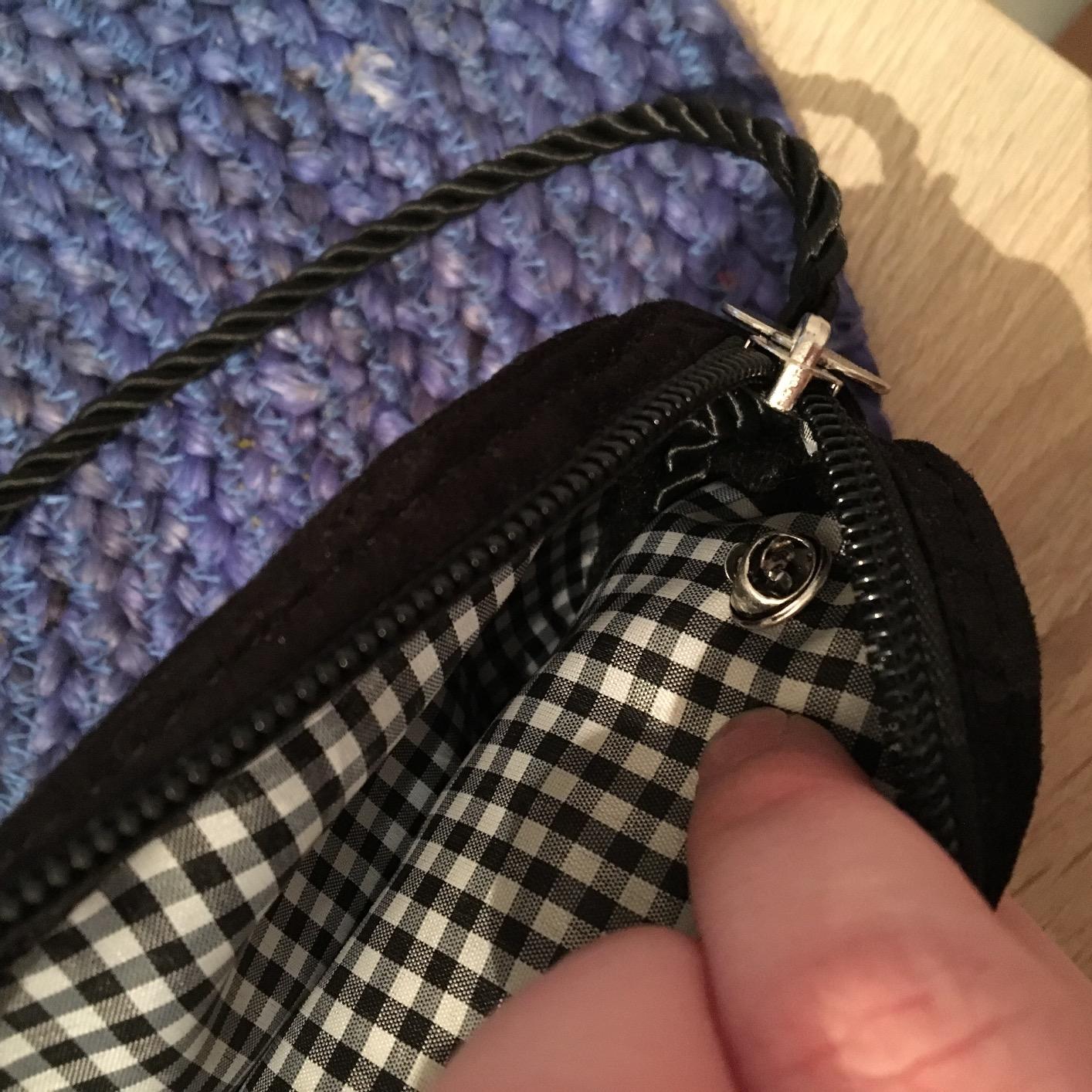 Alpenflüstern DAHEIM Herztasche DTA028 Dirndltasche Schwarz