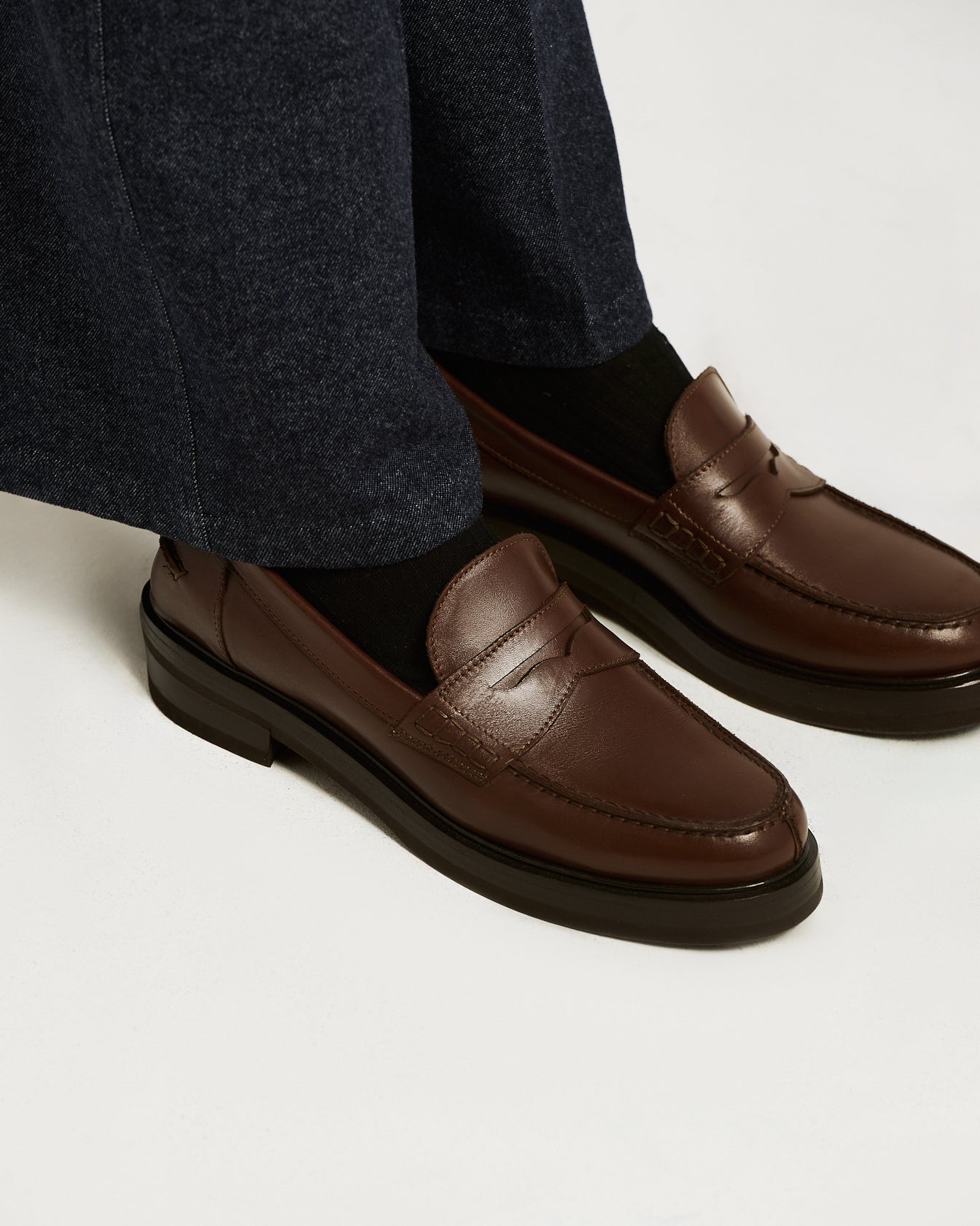 Kiton Ebony Loafer Kalbsleder schwarz Damen