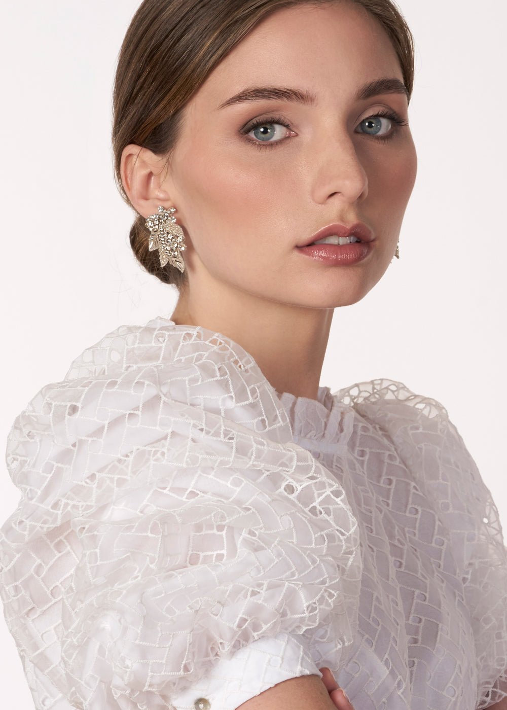 Elizabeth Bower Rosa Floral Ohrstecker Crystal Stickperlen