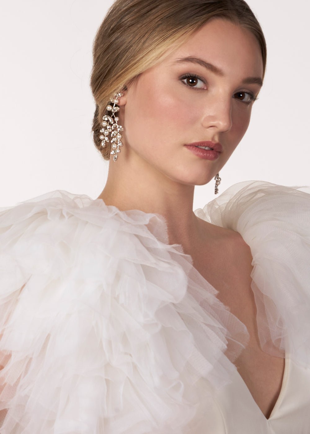 Elizabeth Bower Pearllum Chandelier-Ohrringe Gold Perle