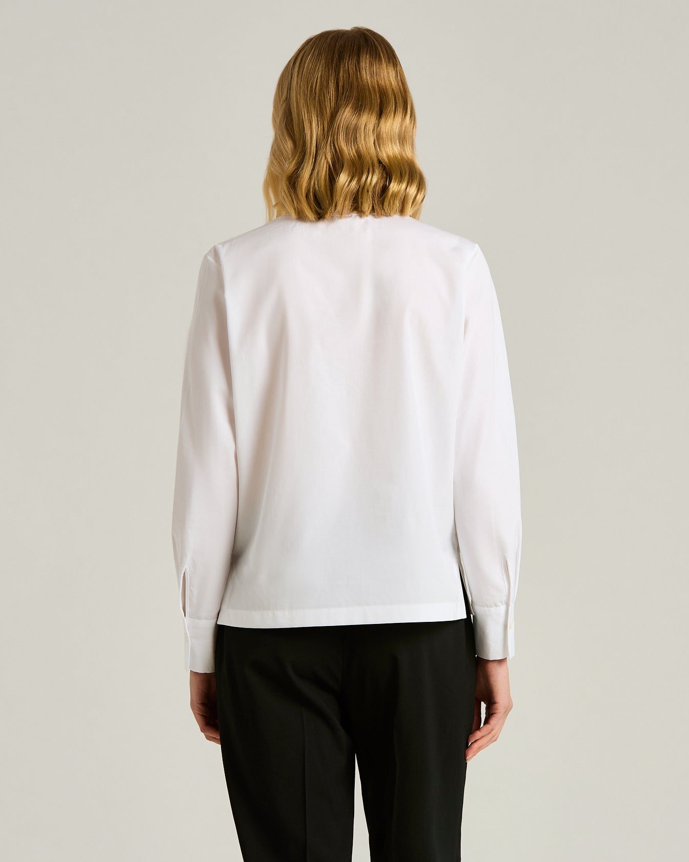 Kiton Shirts Baumwollhemd weiß mit Stickerei Gr. 40
