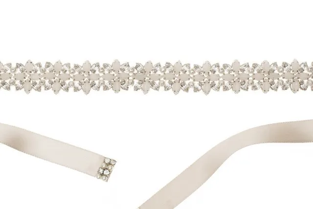 Elizabeth Bower Liddy Brautgürtel Opal Satin 340 mm