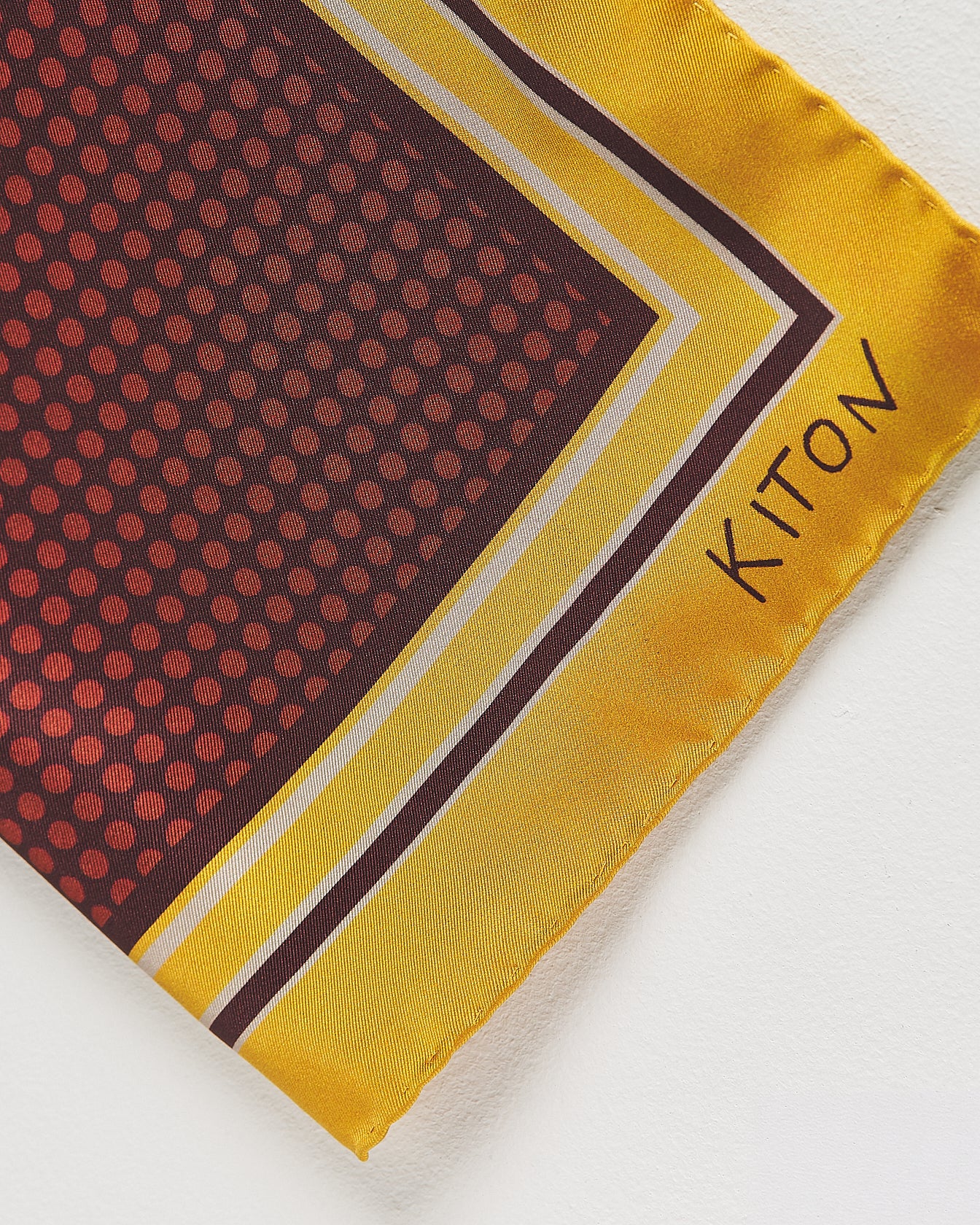 Kiton Seidenschal Ockergelb 90x90 Punkte TU