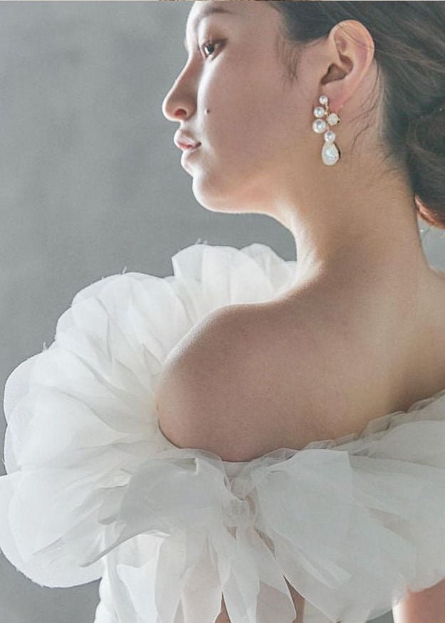 Elizabeth Bower Bubble Pearl Tropfenohrringe Rhodium 50mm