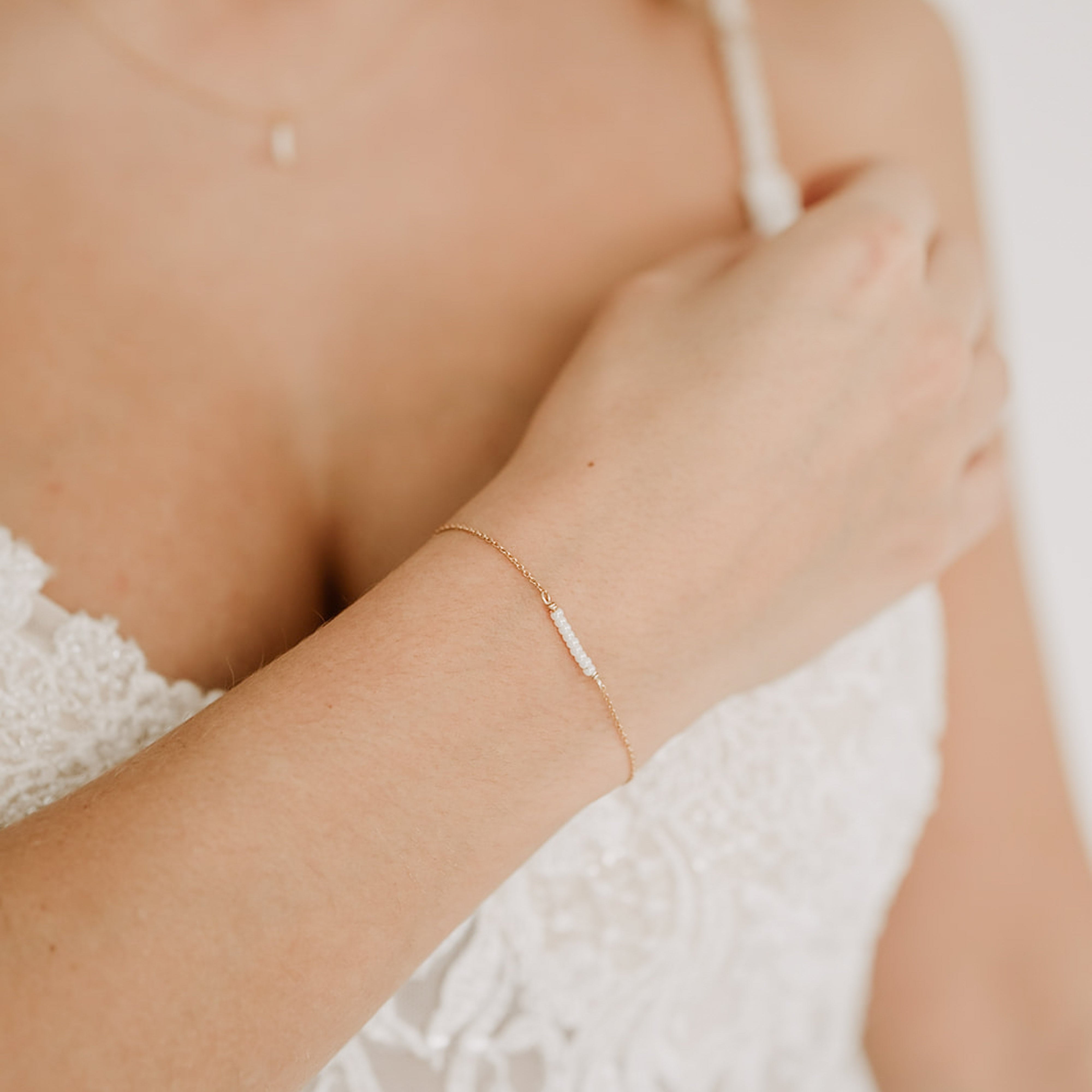 Perlenbräute Belina Armband kleine Perlen Gold 17-20cm