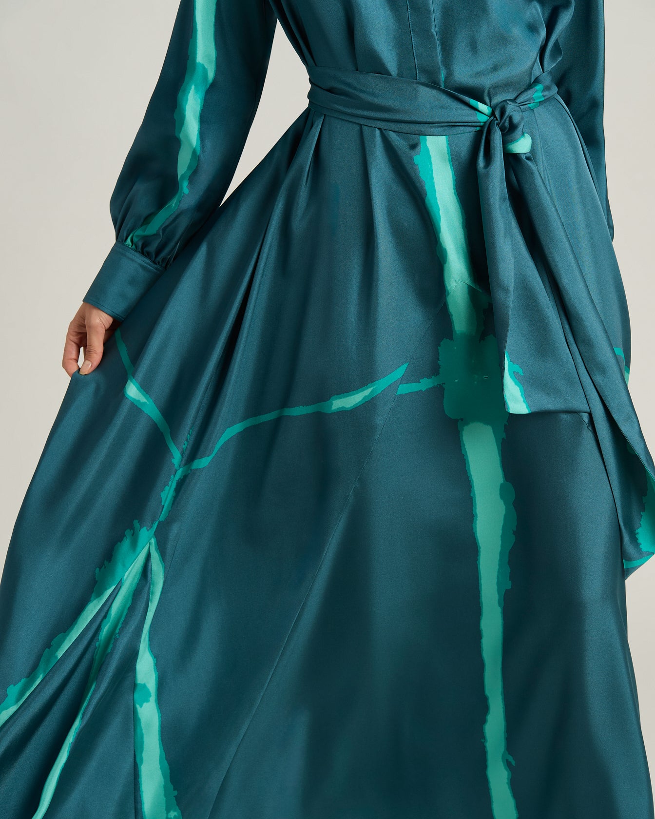 Kiton Seidenkleid Petrolgrün Print mit Gürtel