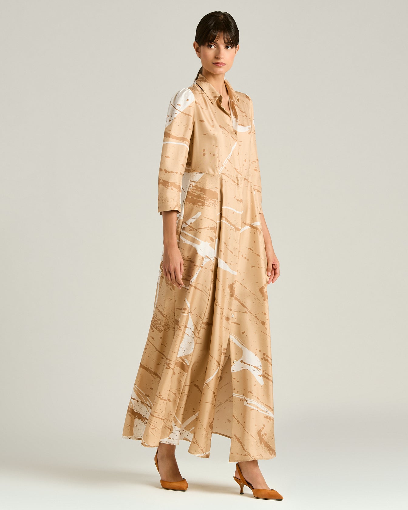 Kiton Dresses Seidenkleid camel lang Print Reine Seide