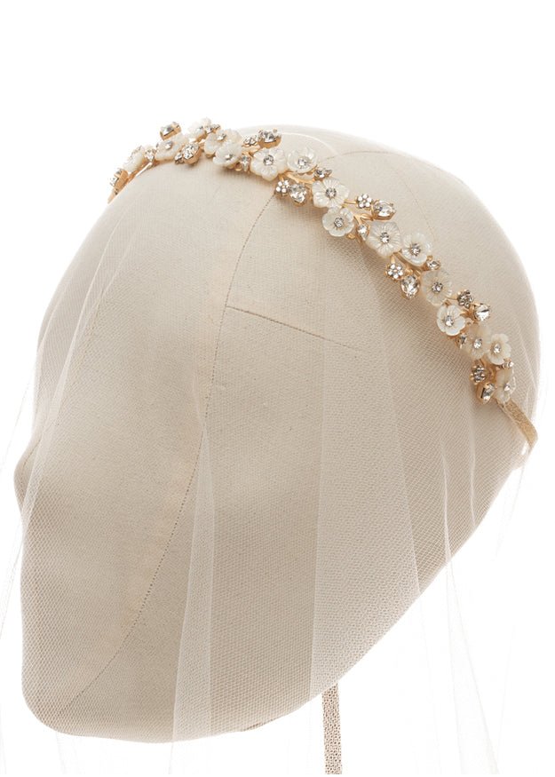 Elizabeth Bower Florum Haarreif Mattgold Blumen Perlmutt