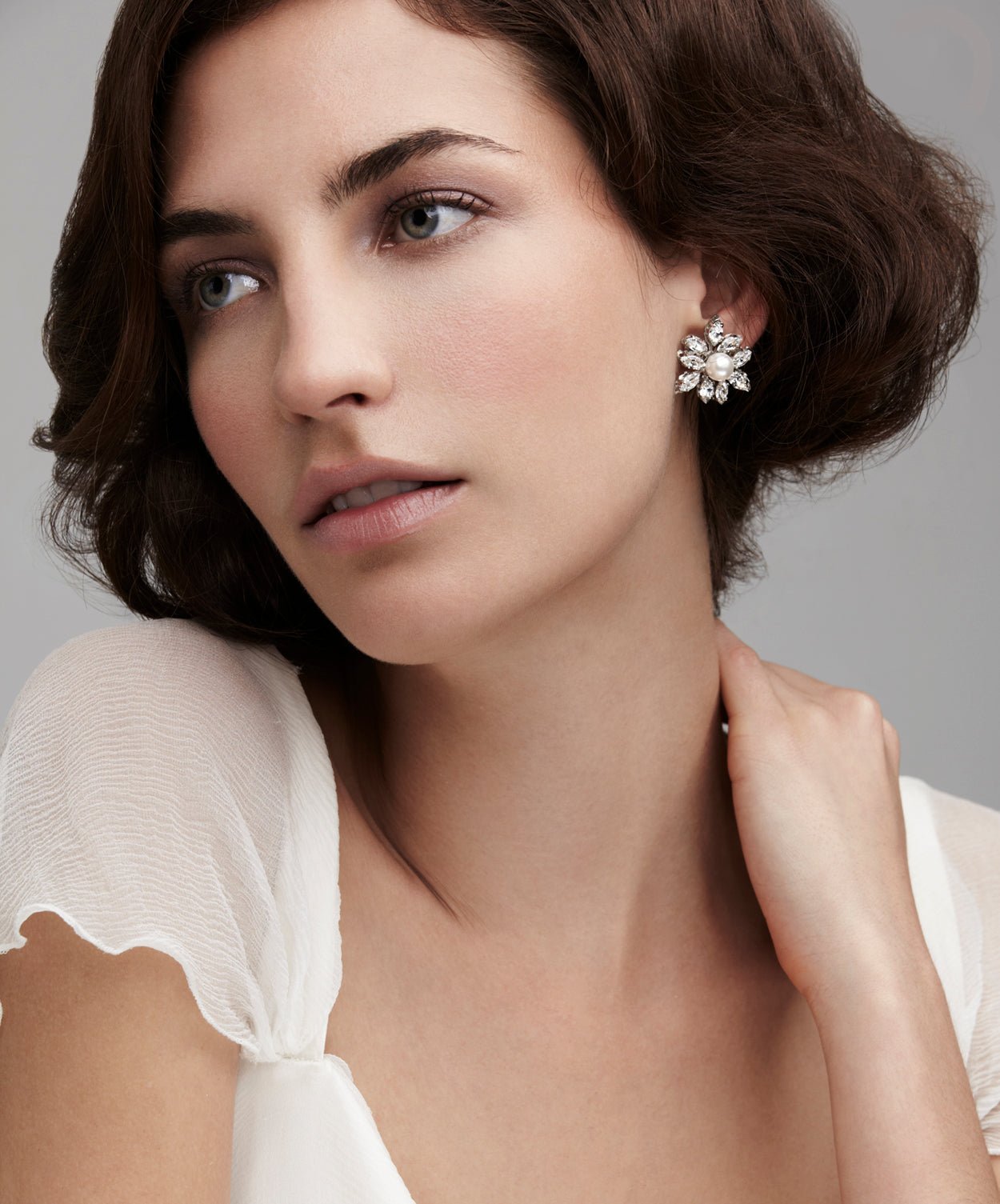 Elizabeth Bower Lily Ohrstecker Rhodium Perle Kristall Stecker