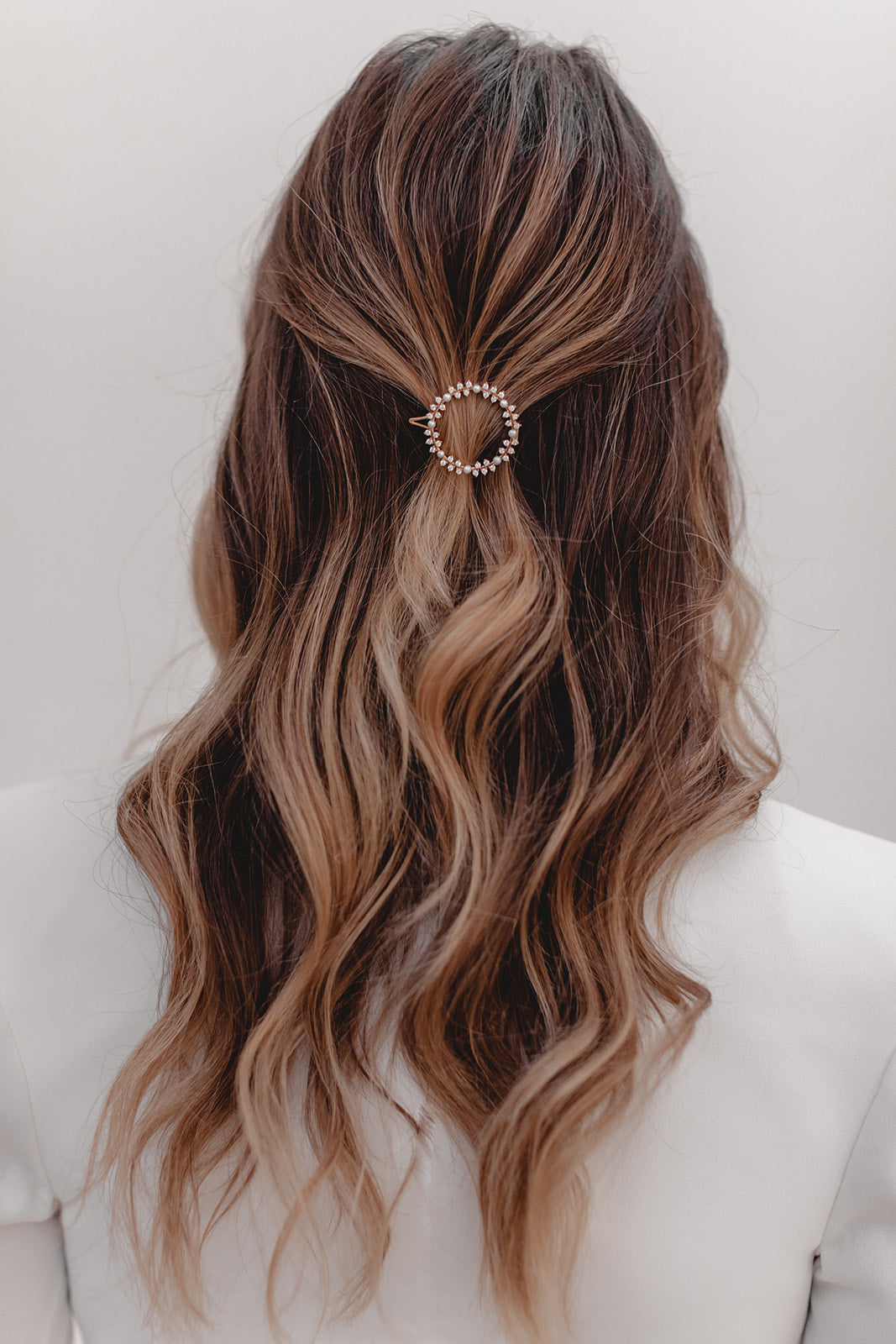 Juvelan Halo Haarclip Perlen Kristalle Silber 3,5cm