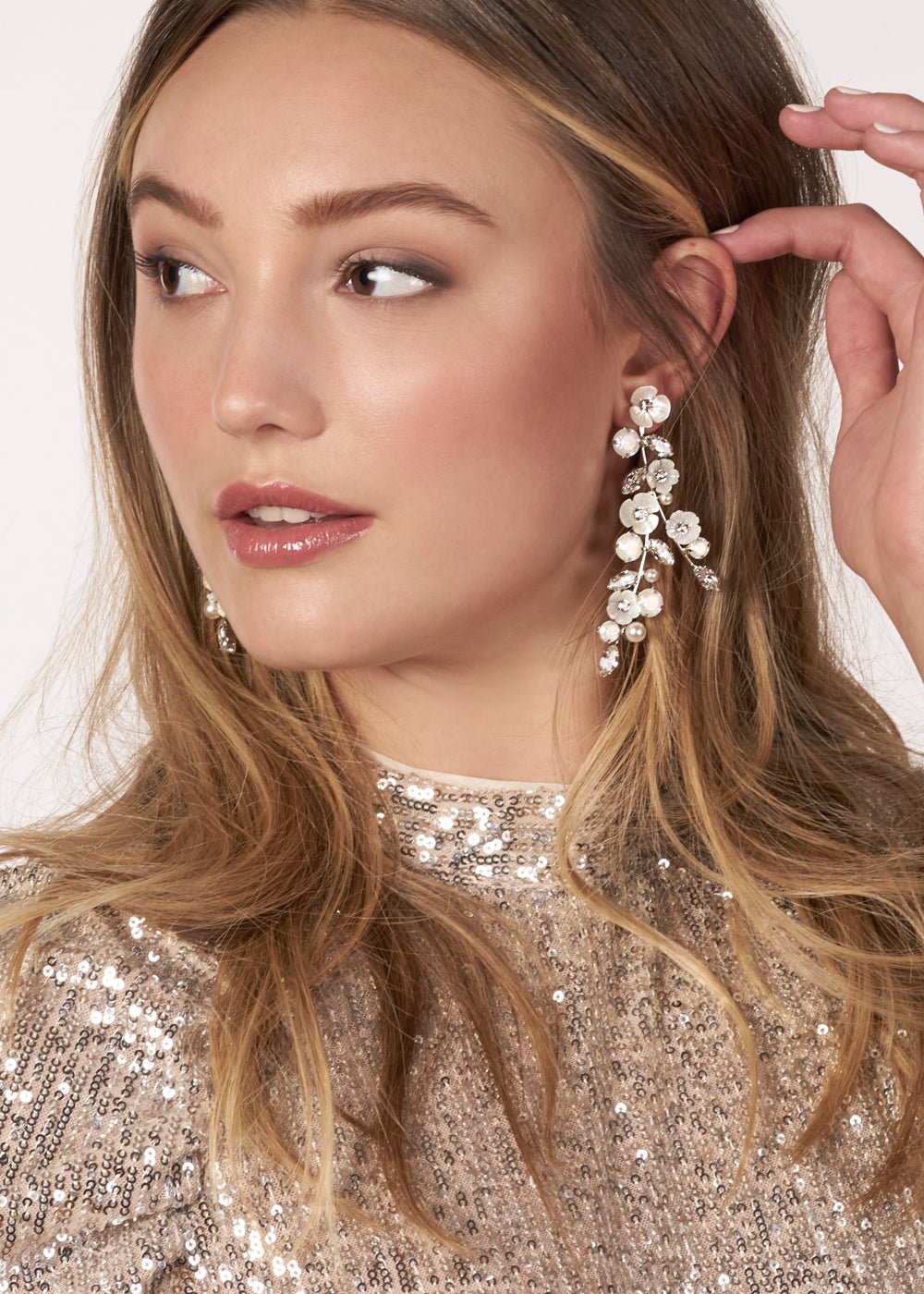 Elizabeth Bower Trillium Pearllum Statement Ohrringe Gold
