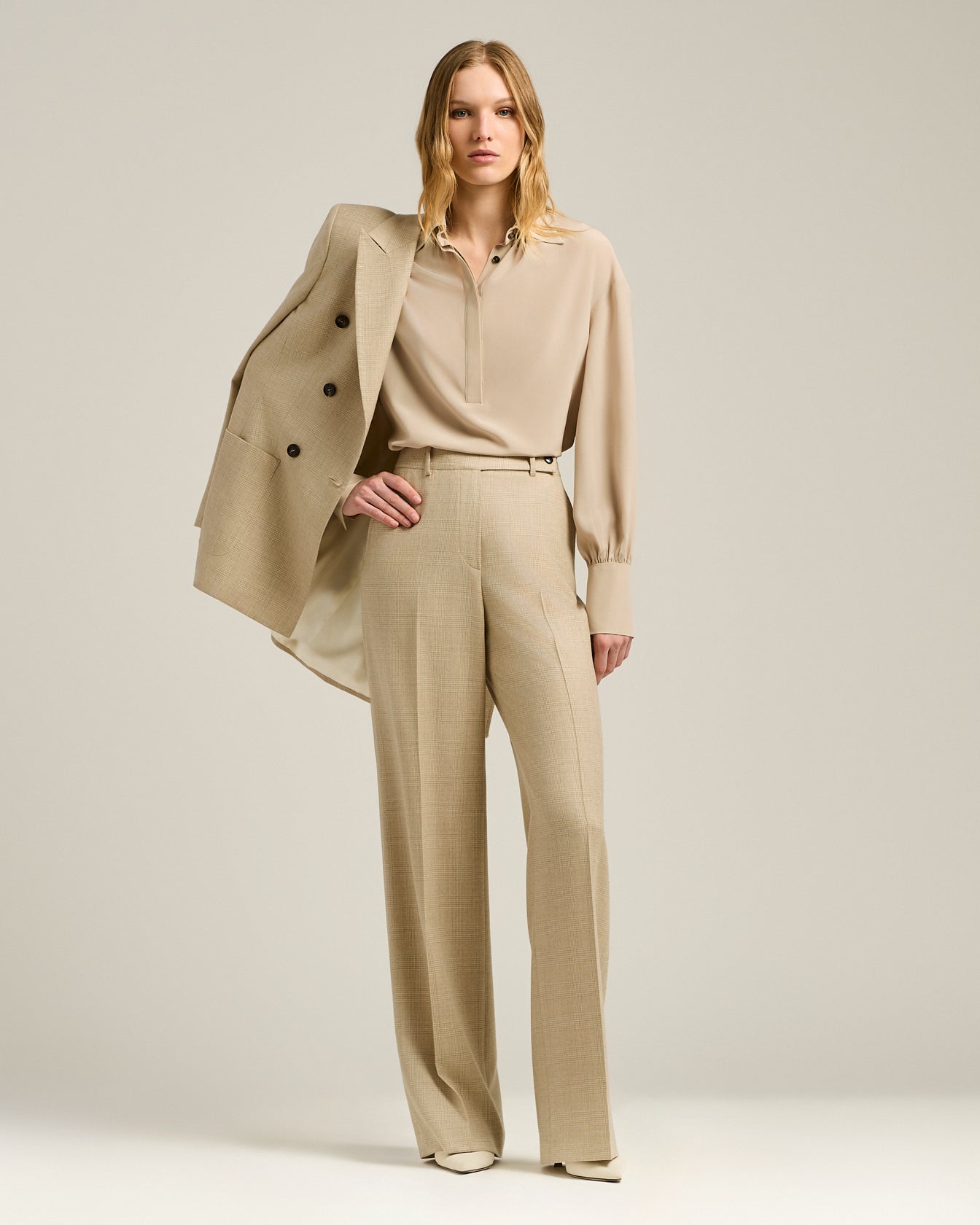 Kiton Elegant Cream Silk Bluse Seide Creme 40
