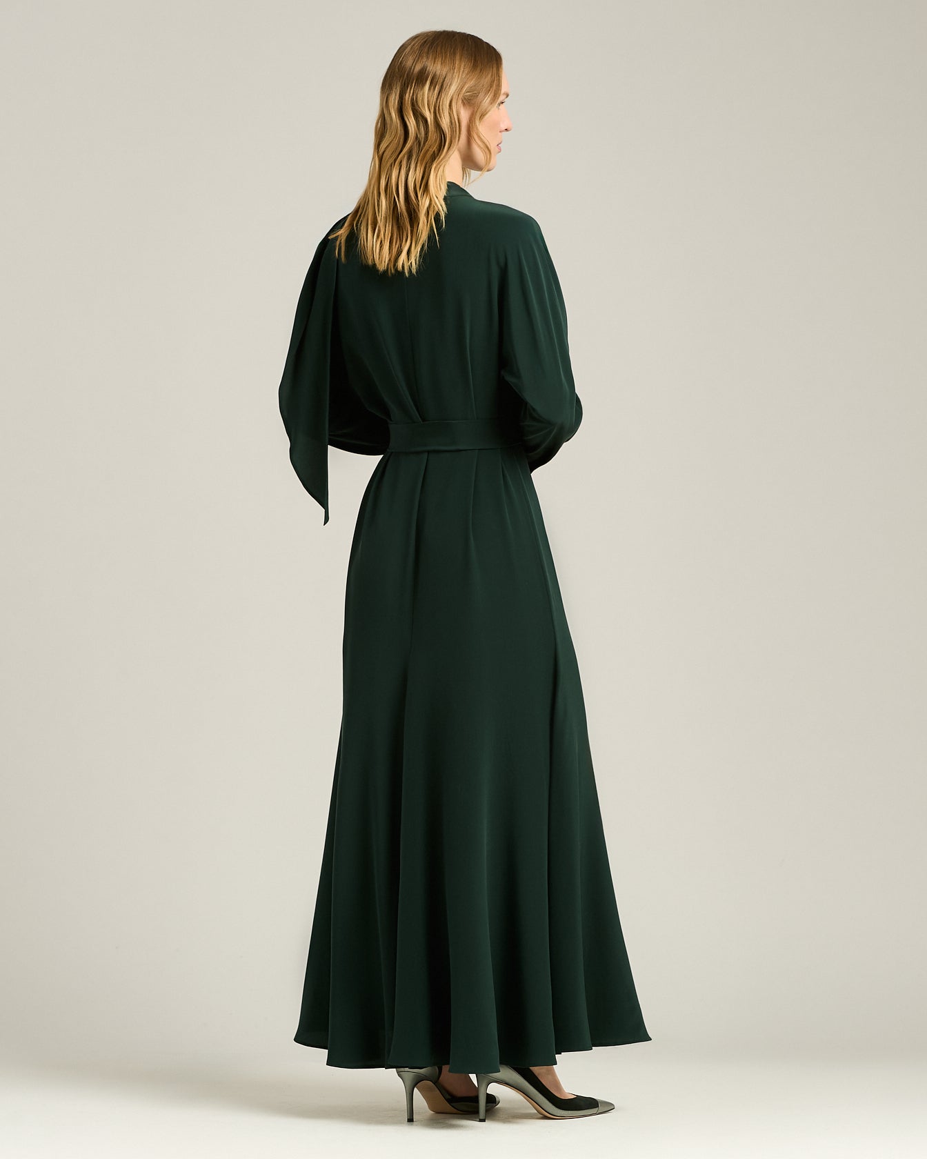 Kiton Dresses Pine Green Seidenkleid 40 Drapiert Lang