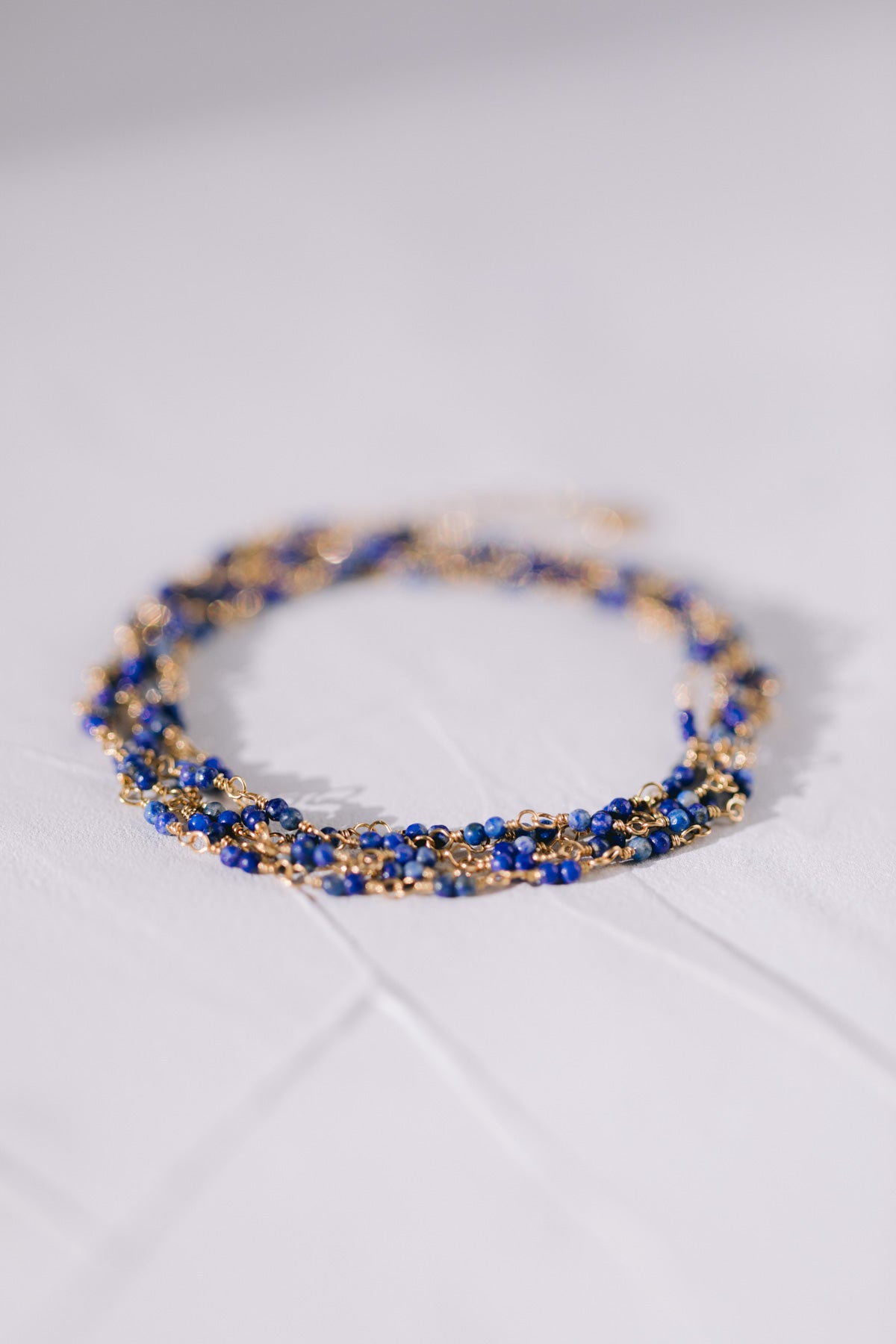 Juvelan Royal Blue Chamaleon Wickelarmband Lapislazuli Gold