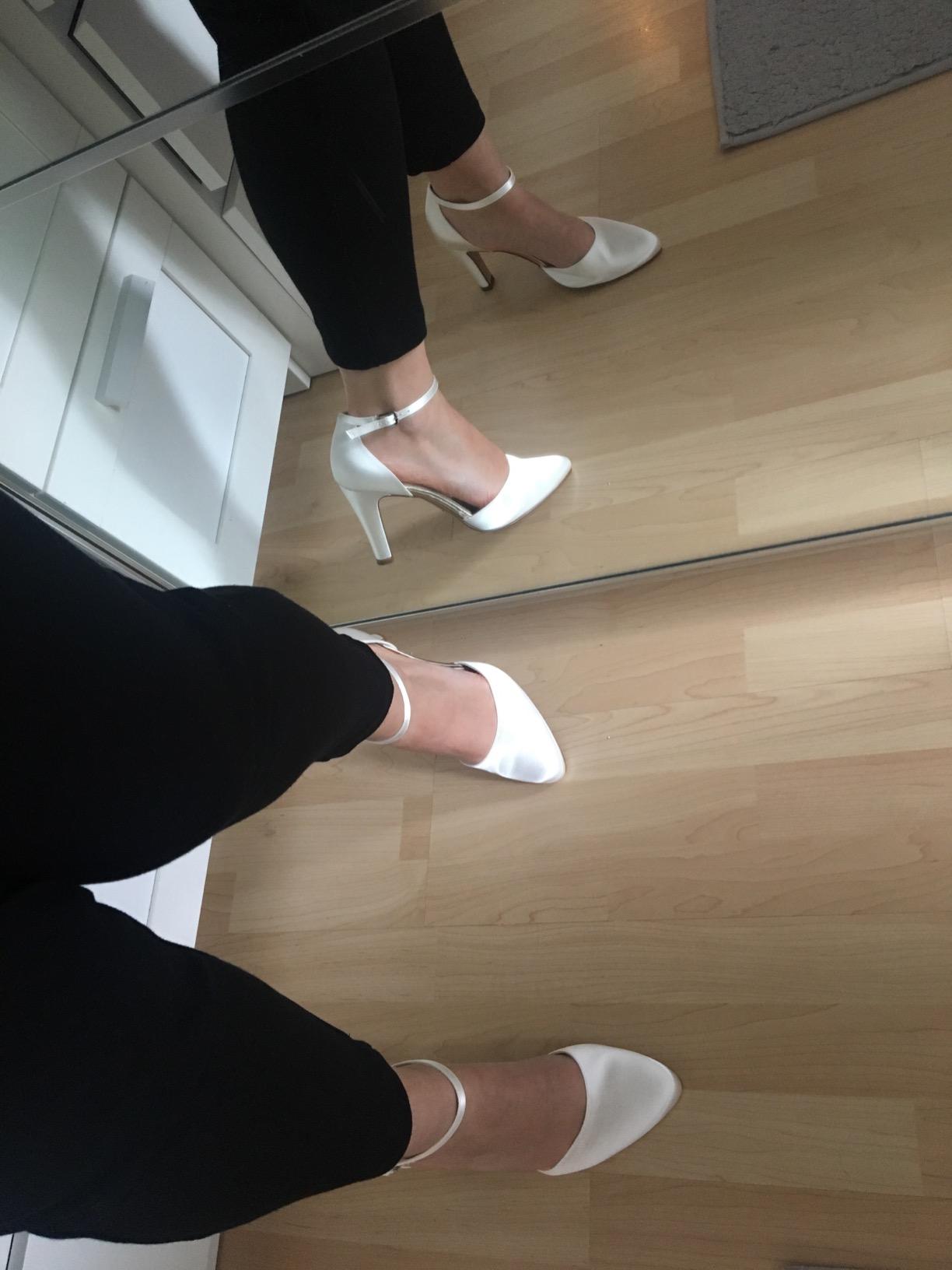 Rainbow Club Timeless Dana Pumps Ivory Satin 9 cm