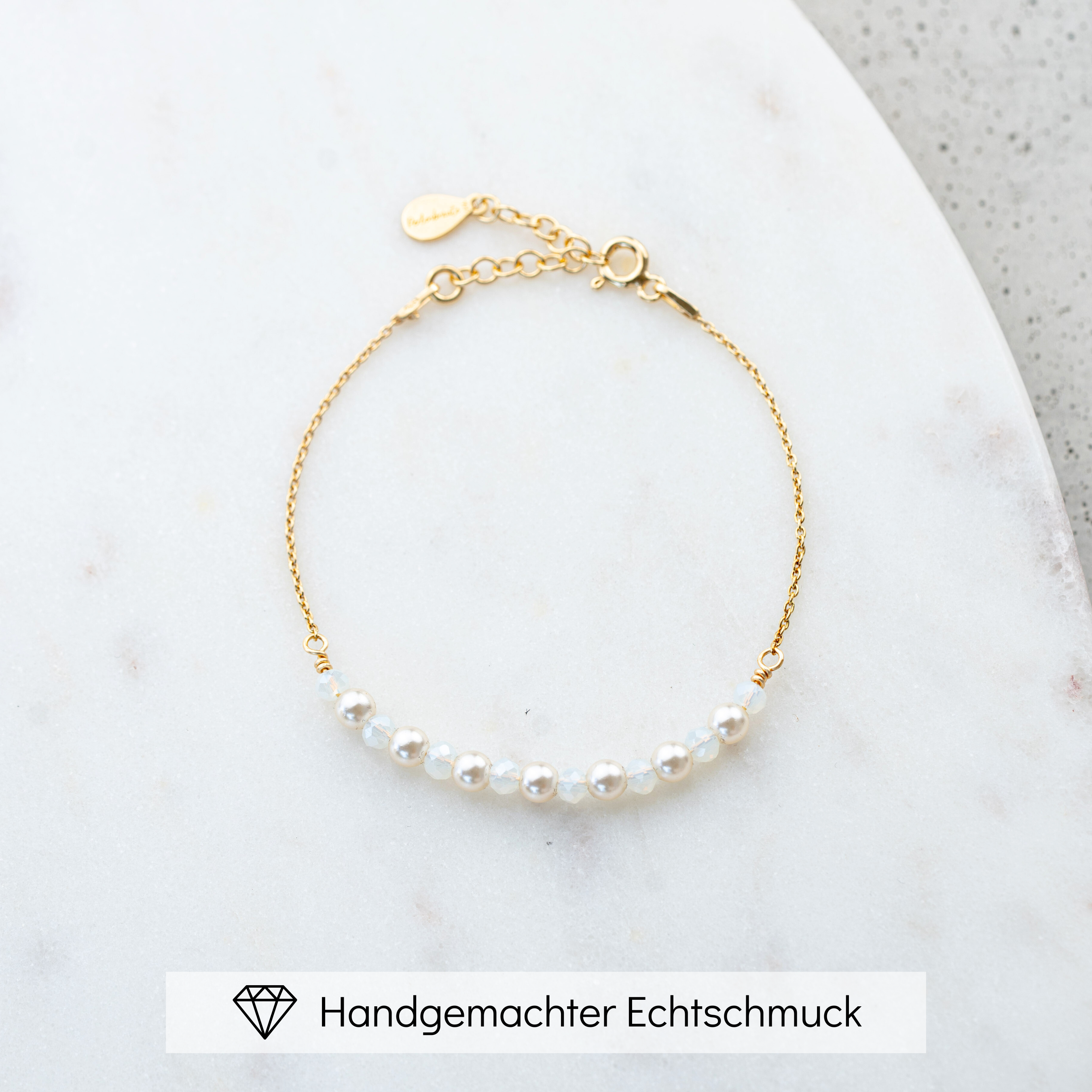 Perlenbräute Mila Armband Perlen dezent Gold 16-19cm