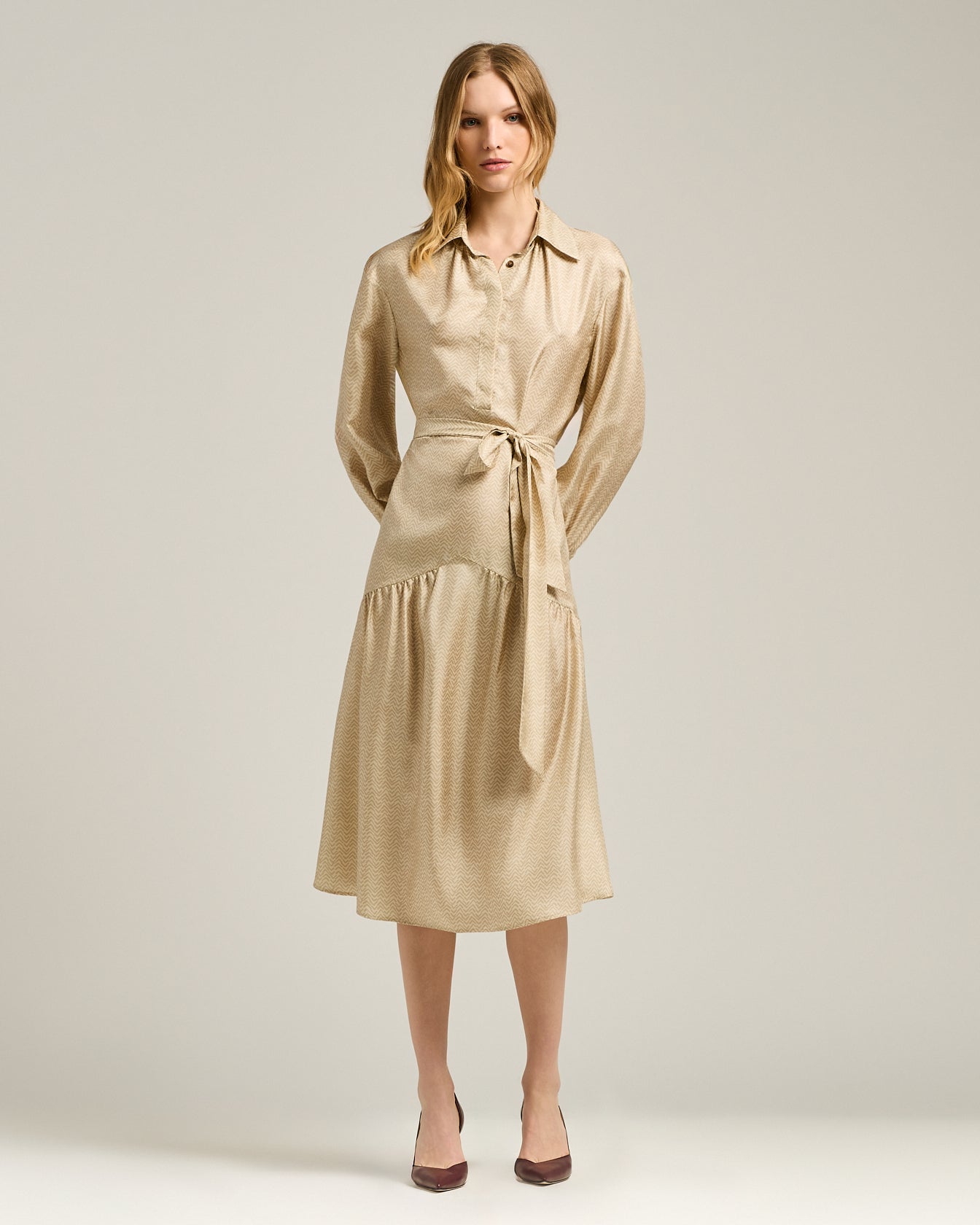 Kiton Dresses Seiden Hemdkleid beige knielang