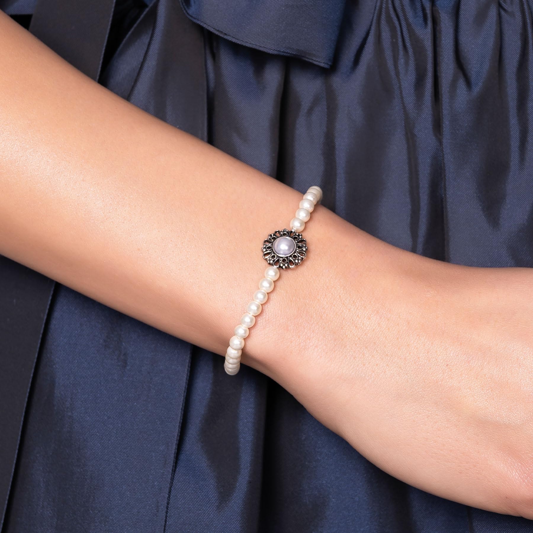 Alpenflüstern DAHEIM DAB076 Helena Armband creme-weiß Perlen