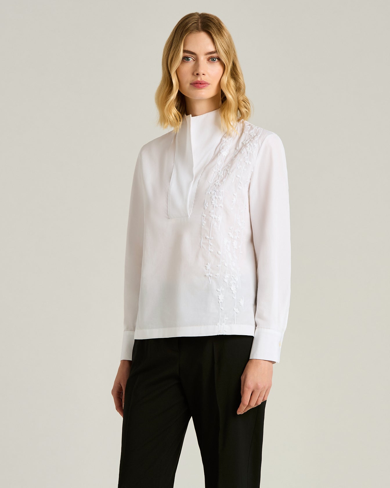 Kiton Shirts Baumwollhemd weiß mit Stickerei Gr. 40