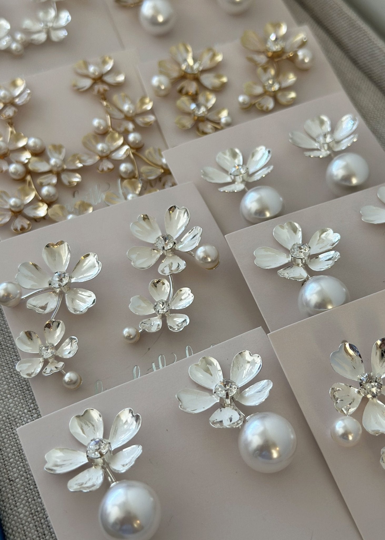 Elizabeth Bower Daisy Double Ohrhänger Gold Perle 80mm